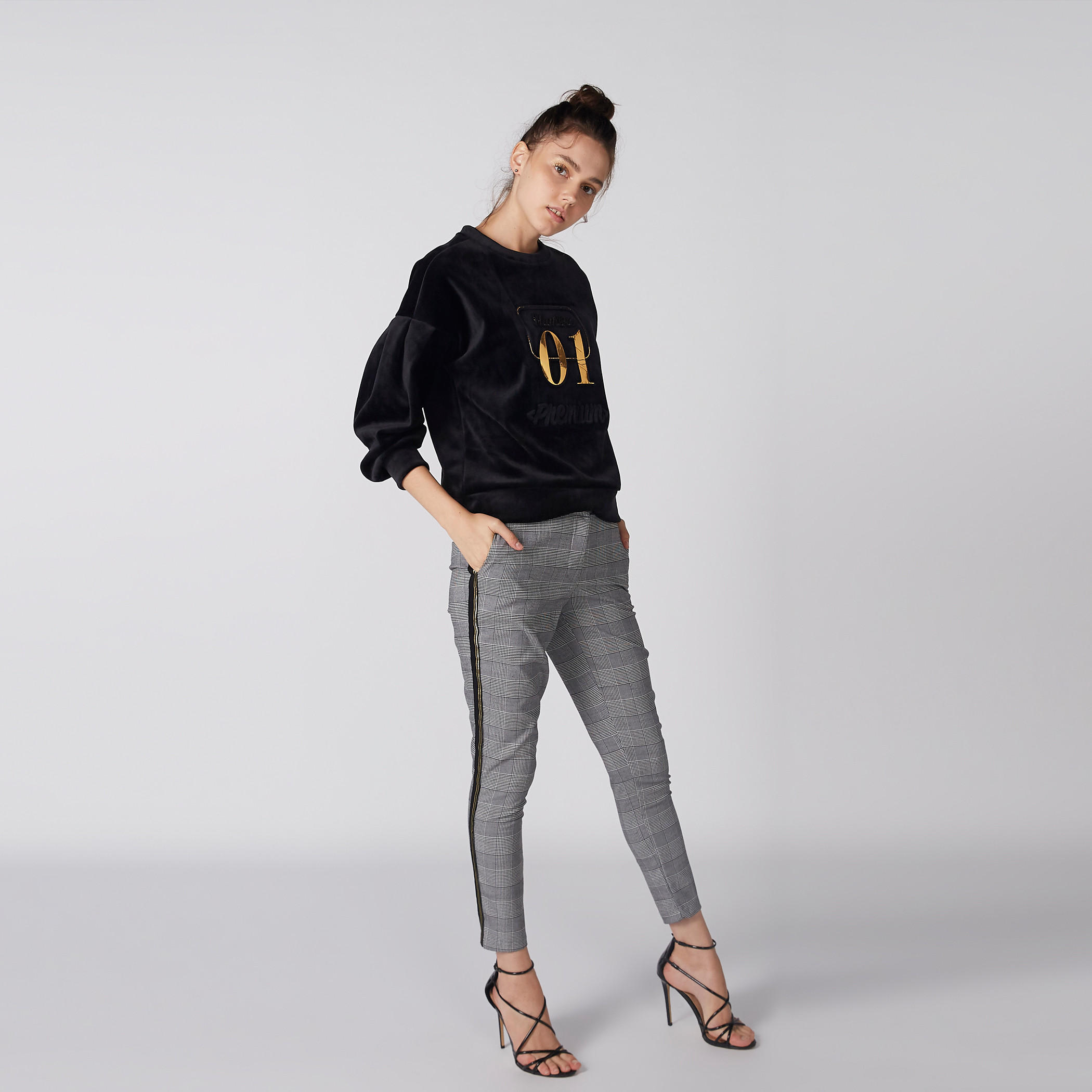بنطال بطبعات هاوندستوث بقصّة سلم من إيل-women-clothing-bottoms-trousers-image-5