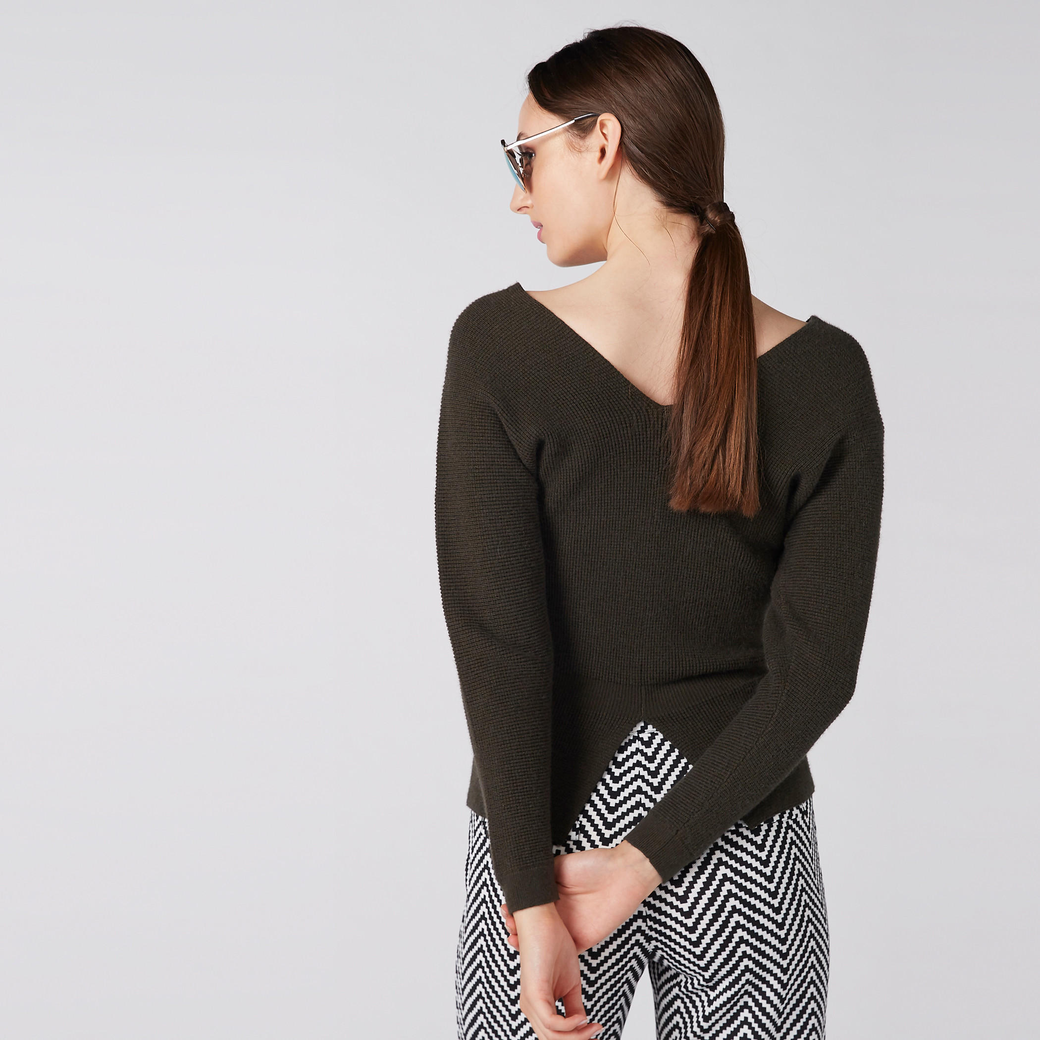 بلوزة بارزة الملمس بياقة V وأكمام طويلة من إيل-women-clothing-cardigansandjumpers-jumpers-image-2