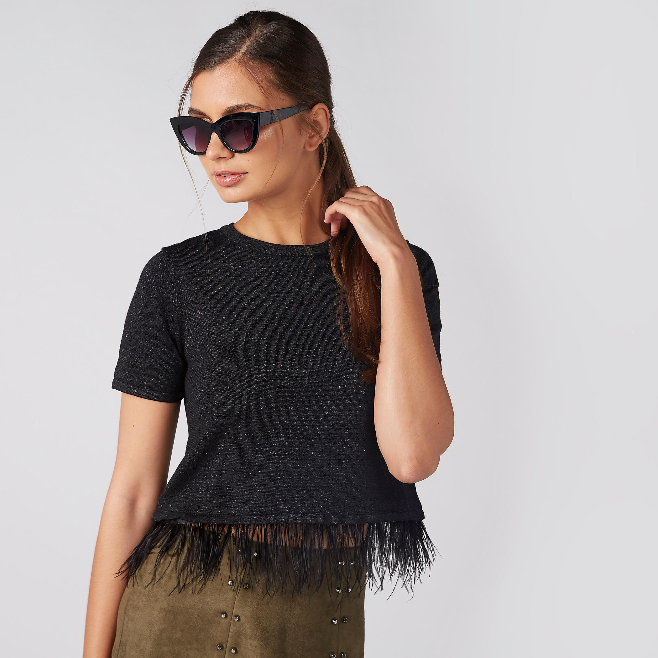 بلوزة بارزة الملمس بأكمام قصيرة وشراشيب من إيل-women-clothing-tshirts-image-1