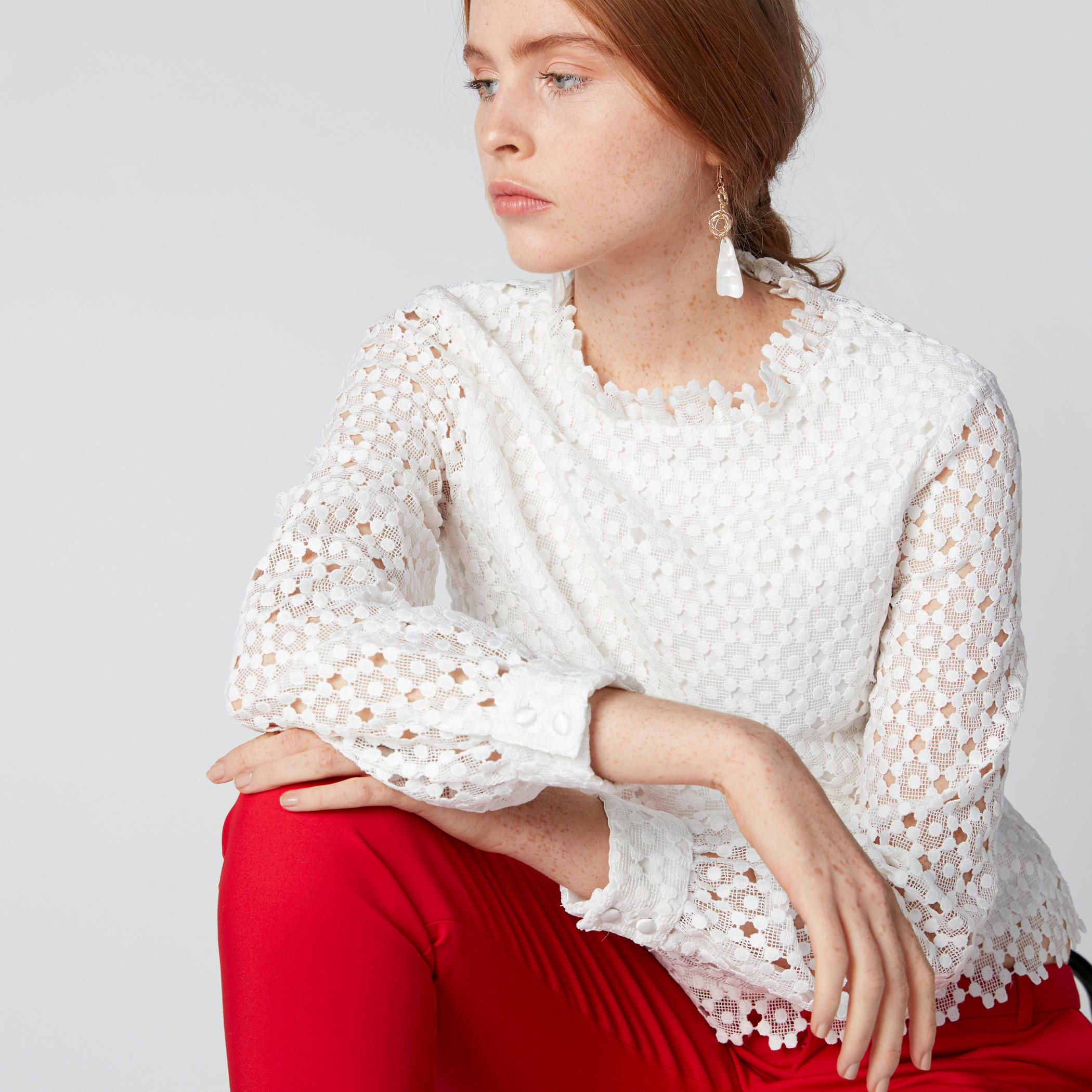بلوزة بياقة عالية وأكمام طويلة وتفاصيل دانتيل من إيل-women-clothing-shirtsandblouses-blouses-image-3