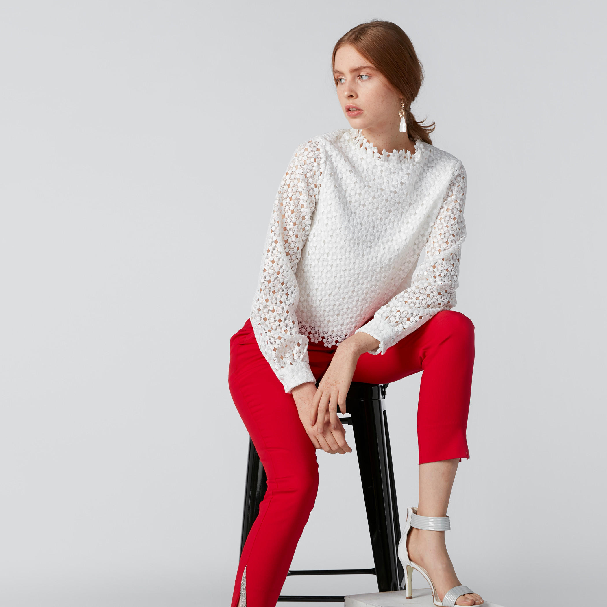 بلوزة بياقة عالية وأكمام طويلة وتفاصيل دانتيل من إيل-women-clothing-shirtsandblouses-blouses-image-4