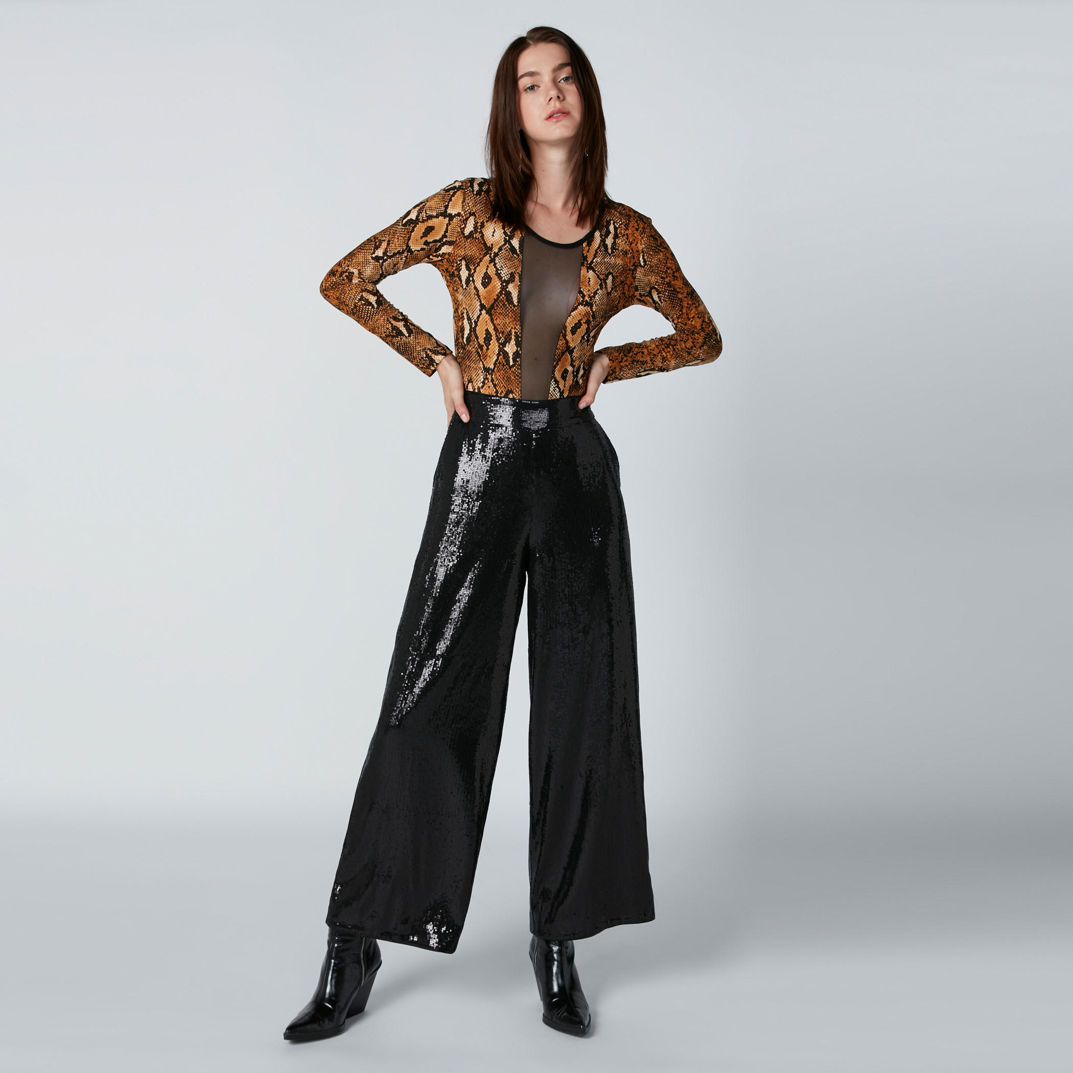 بنطال واسع بتفاصيل ترتر وجيوب من إيل-women-clothing-bottoms-trousers-image-4