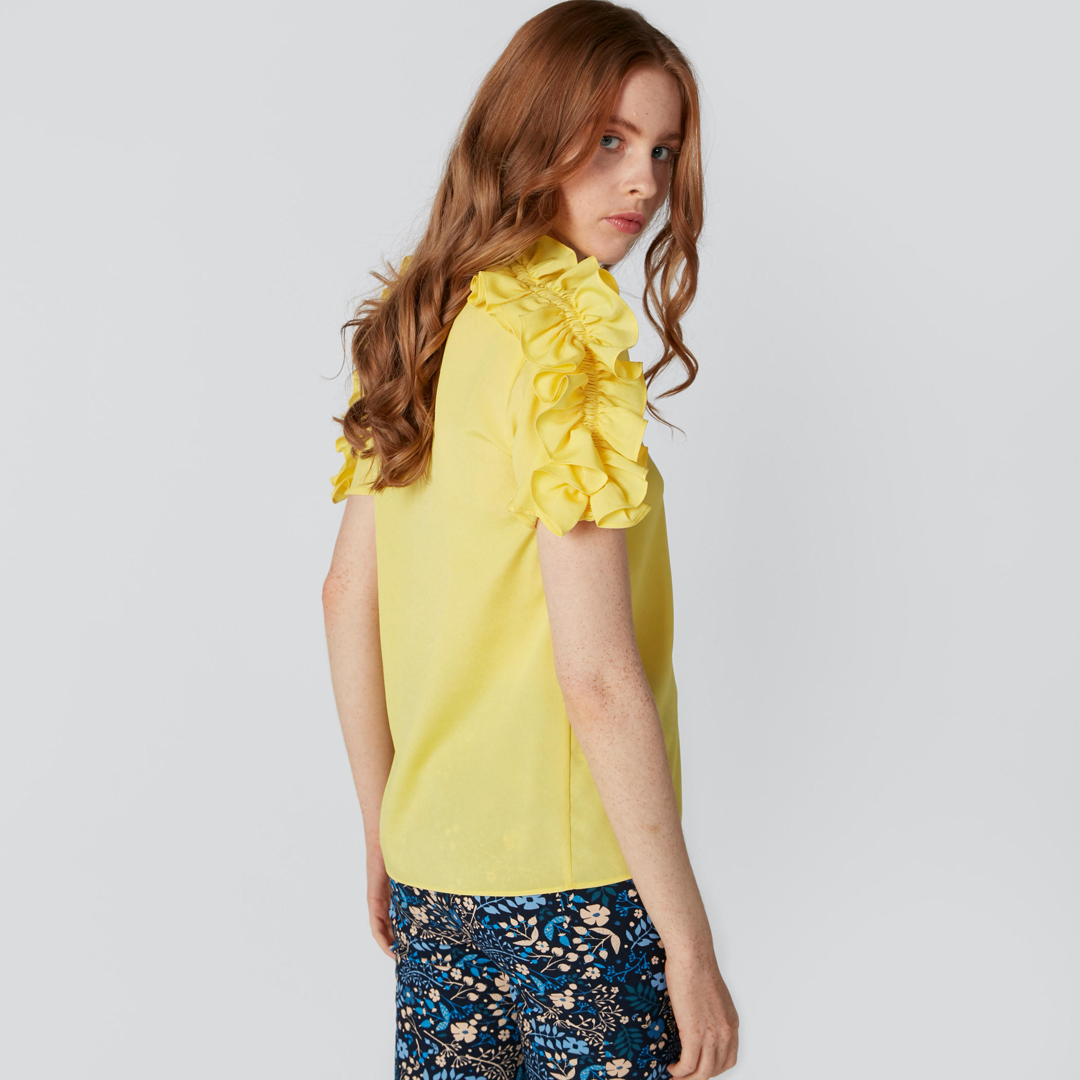 توب بياقة مستديرة وأكمام قصيرة من إيل-women-clothing-shirtsandblouses-blouses-image-2
