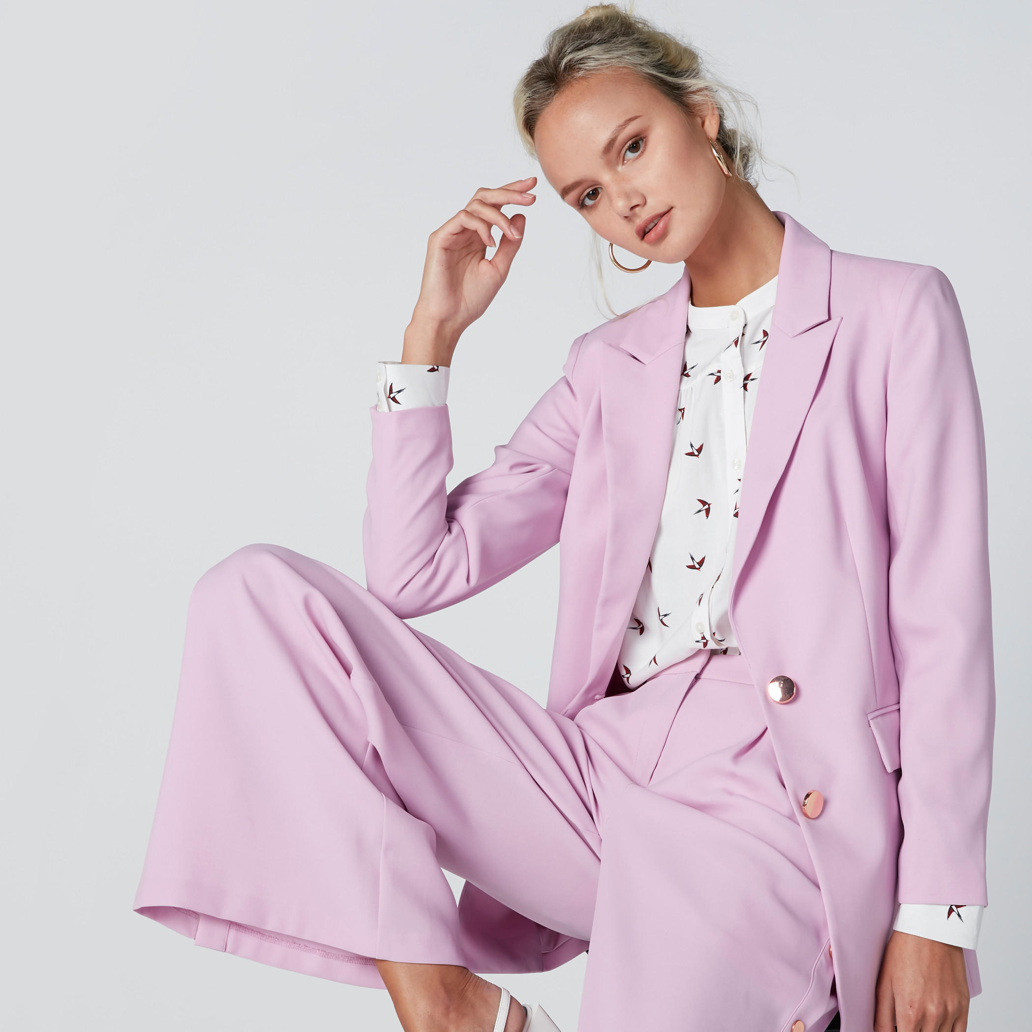 جاكيت رسمي بجيوب وزر إغلاق-women-clothing-coatsandjackets-blazers-image-1