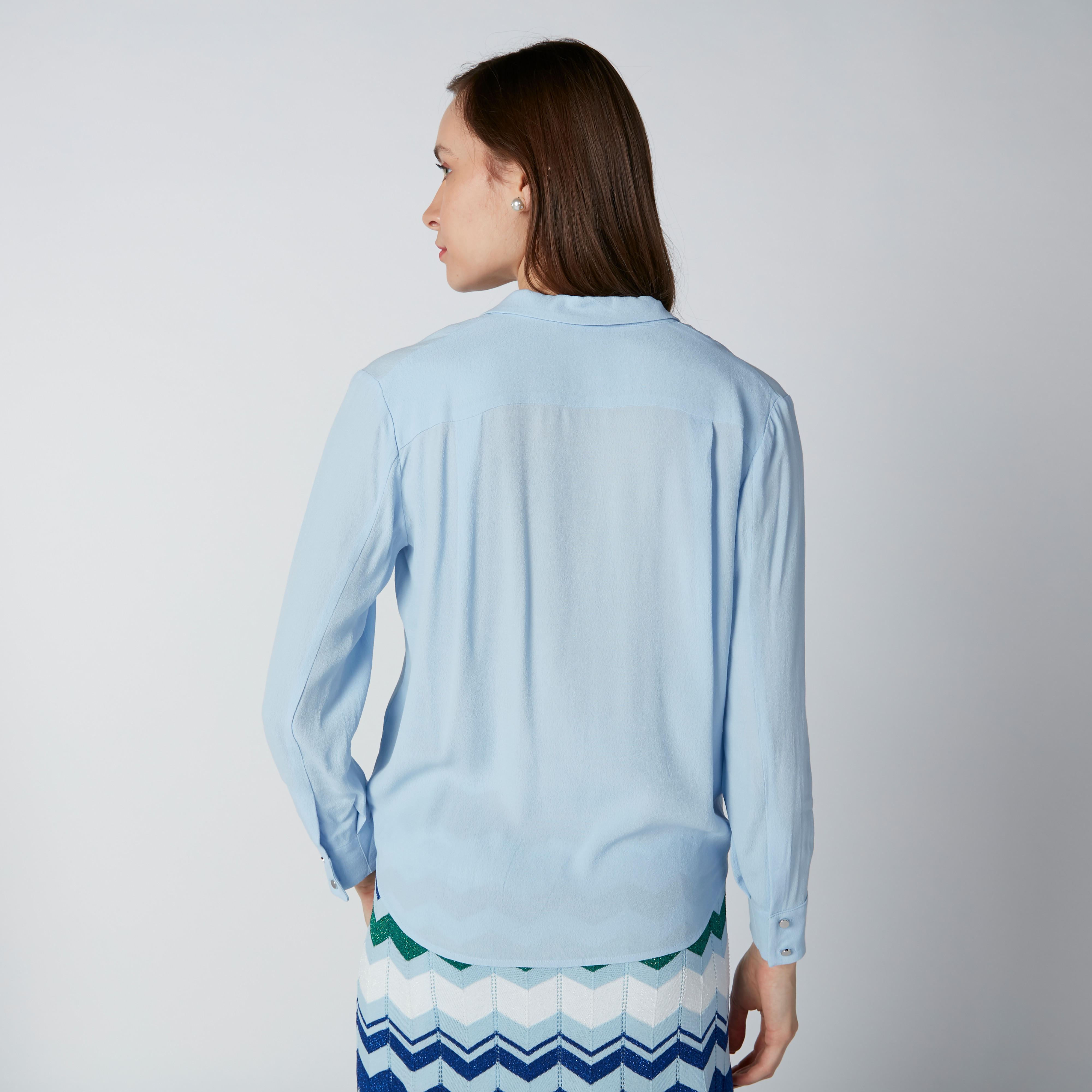 بلوزة بياقة V وأكمام طويلة من إيل-women-clothing-shirtsandblouses-blouses-image-2
