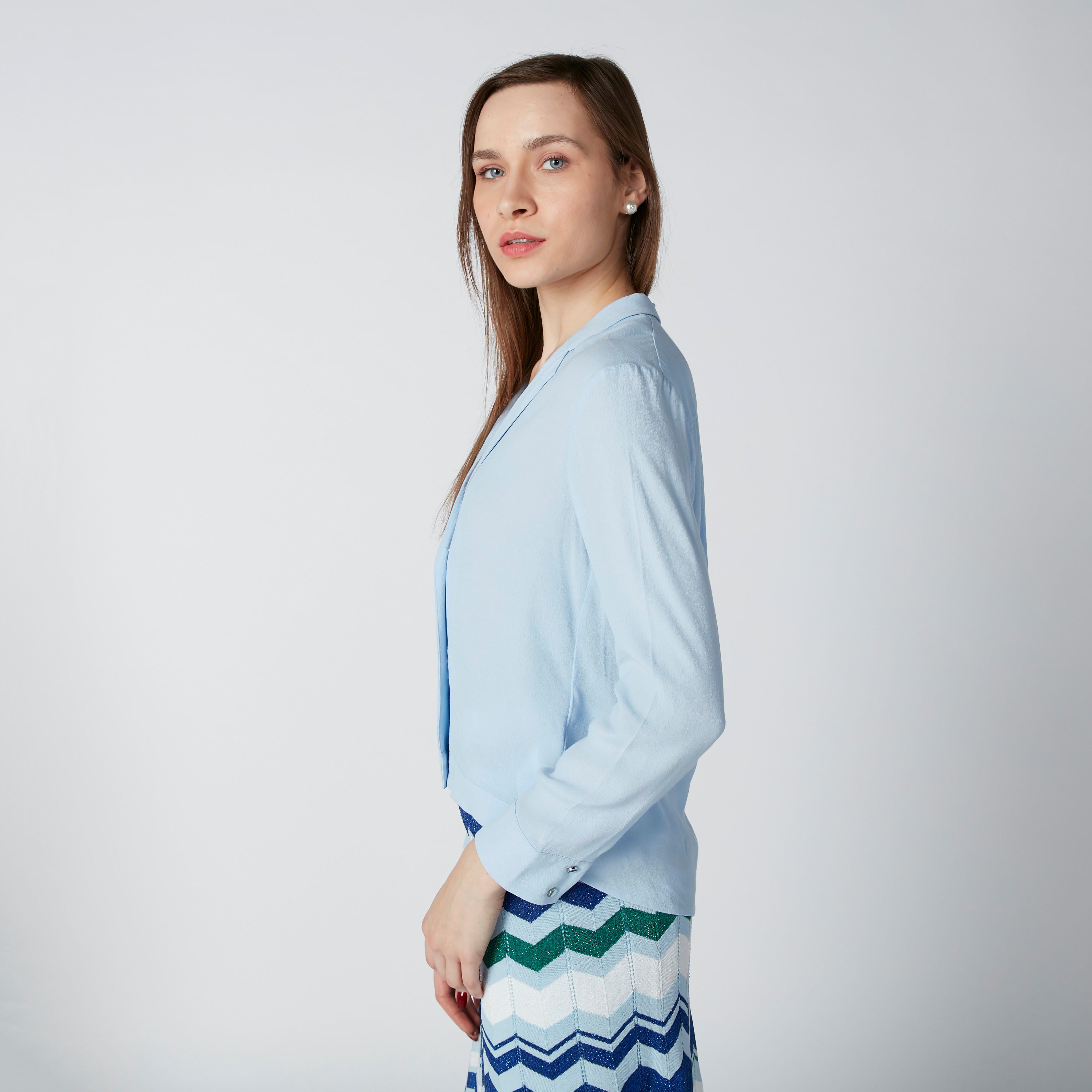 بلوزة بياقة V وأكمام طويلة من إيل-women-clothing-shirtsandblouses-blouses-image-3
