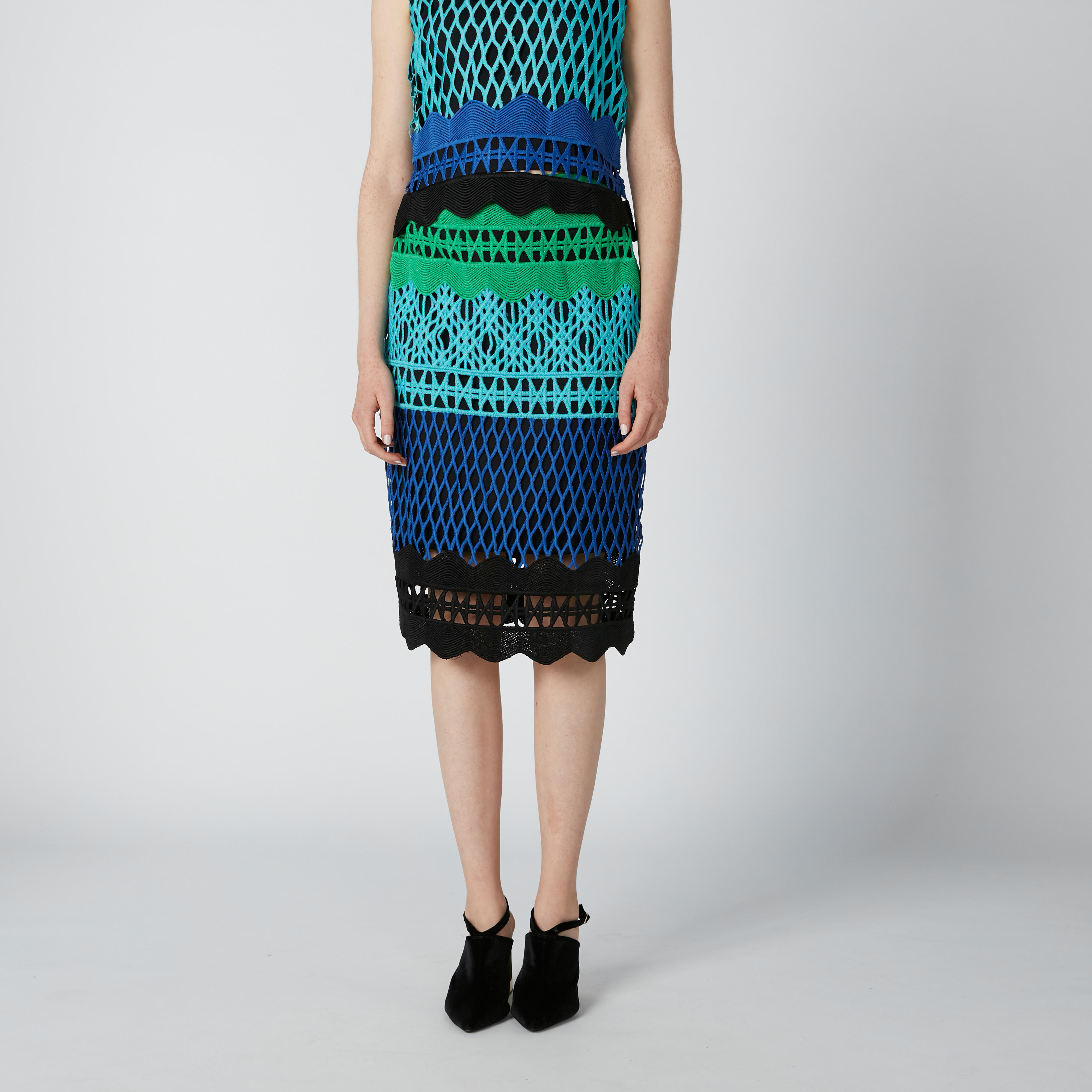 تنورة بقصّة ضيّقة وتفاصيل دانتيل وفتحة خلفية من إيل-women-clothing-bottoms-skirts-image-3