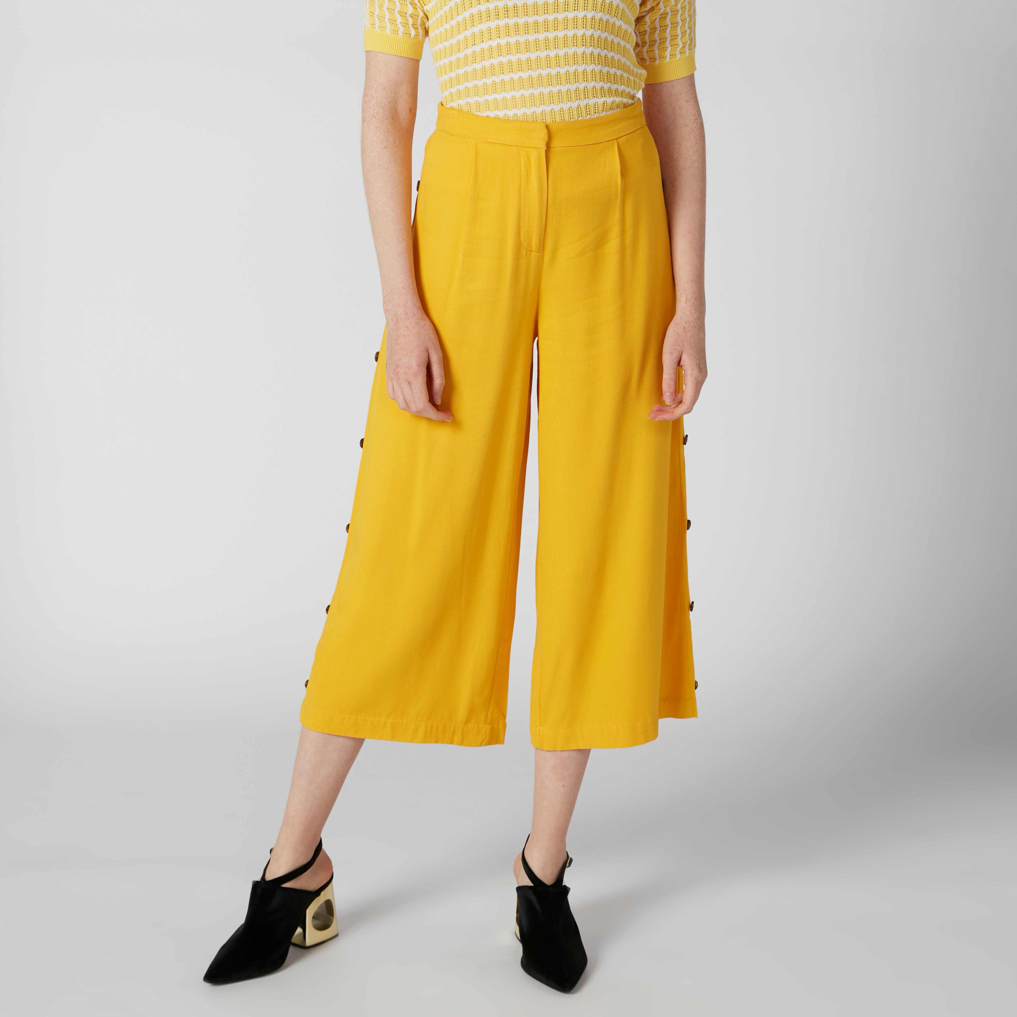 بنطال واسع الساقين بقصّة واسعة وخصر متوسط الارتفاع وأزرار من إيل-women-clothing-bottoms-trousers-image-3