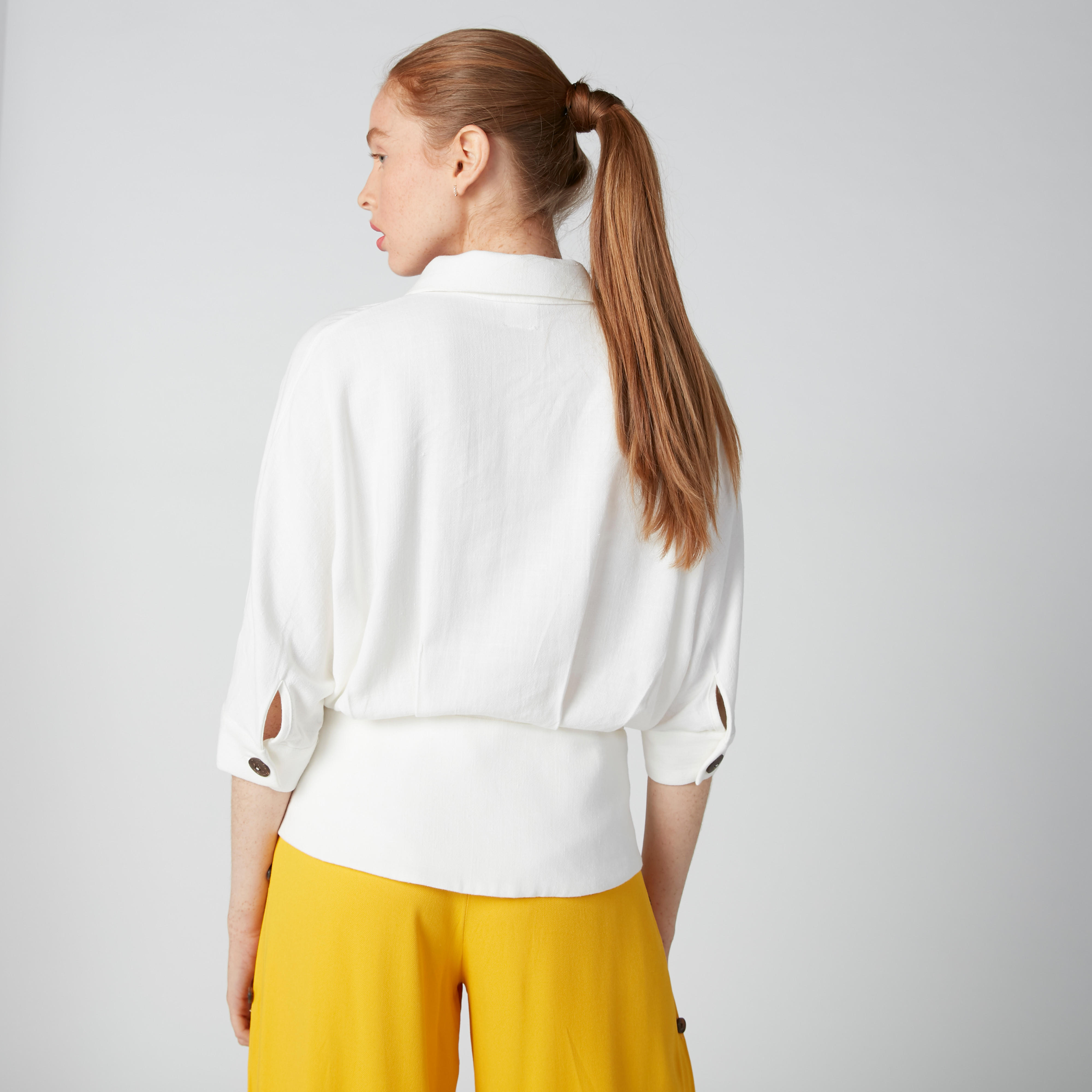 بلوزة بياقة عاديّة وأكمام 3/4 وأزرار من إيل-women-clothing-shirtsandblouses-blouses-image-5