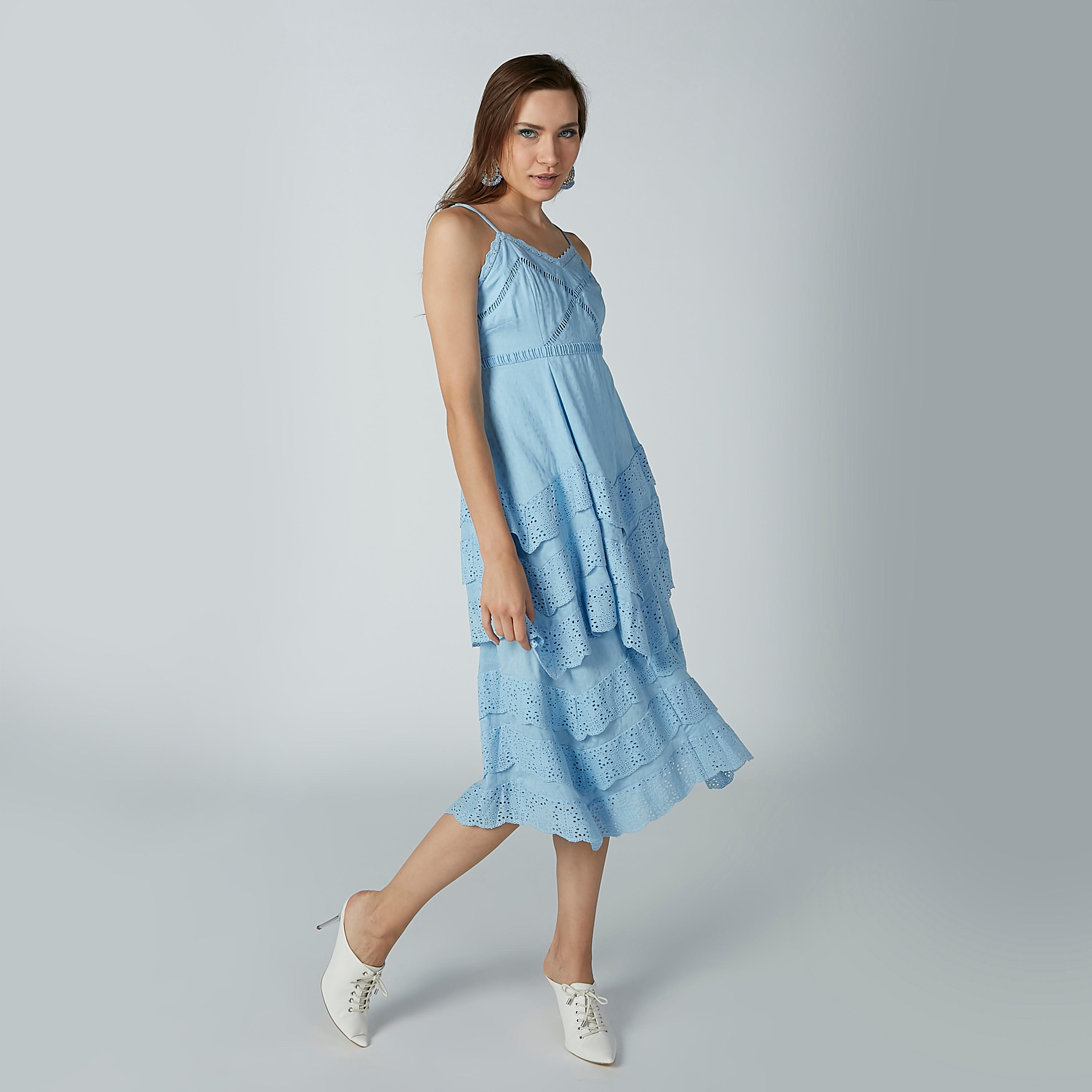 فستان متوسط الطول بحمّالات وتفاصيل شيفلي من إيل-women-clothing-dresses-image-4