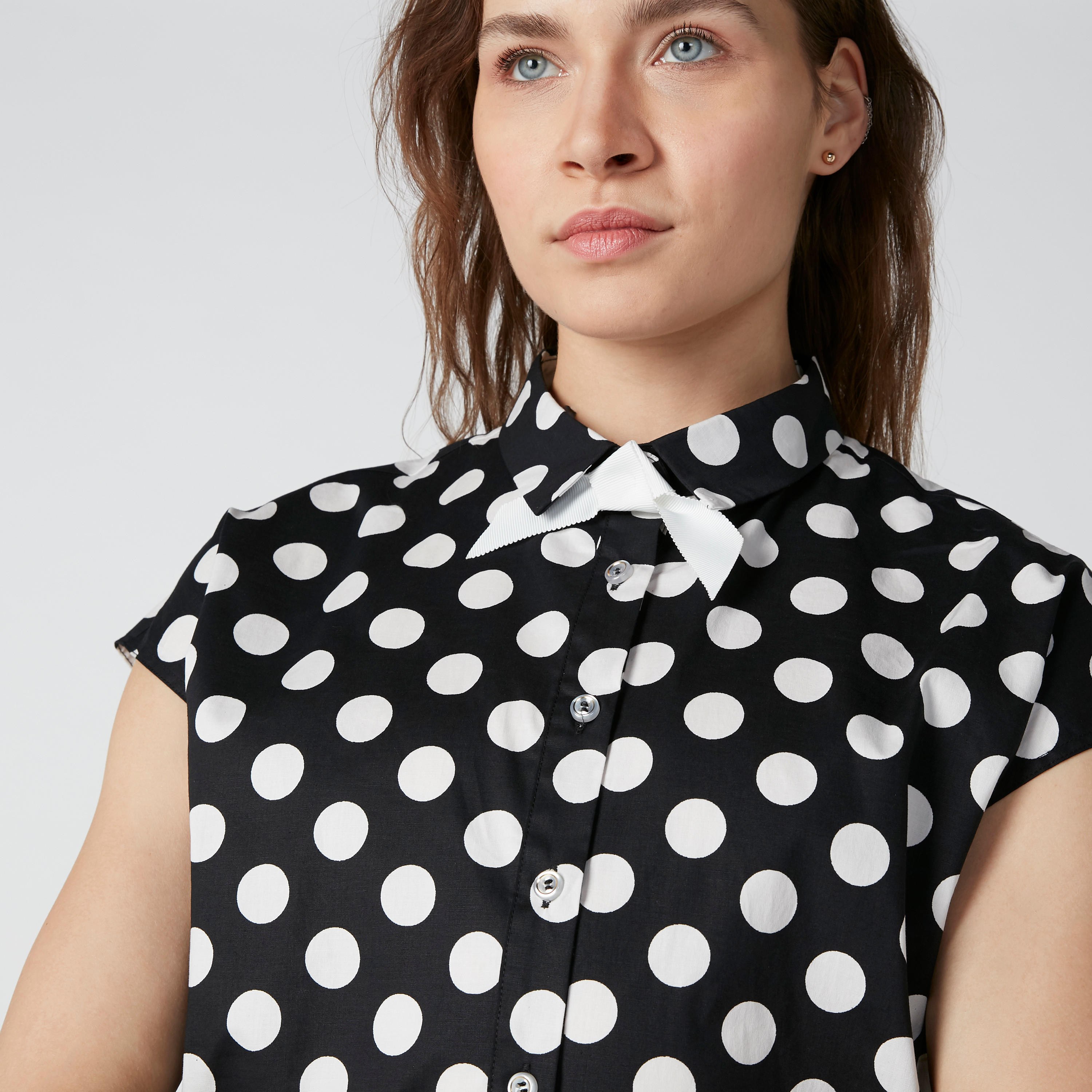 قميص سليم فيت بأكمام متصلة وطبعات منقّطة-women-clothing-shirtsandblouses-shirts-image-5