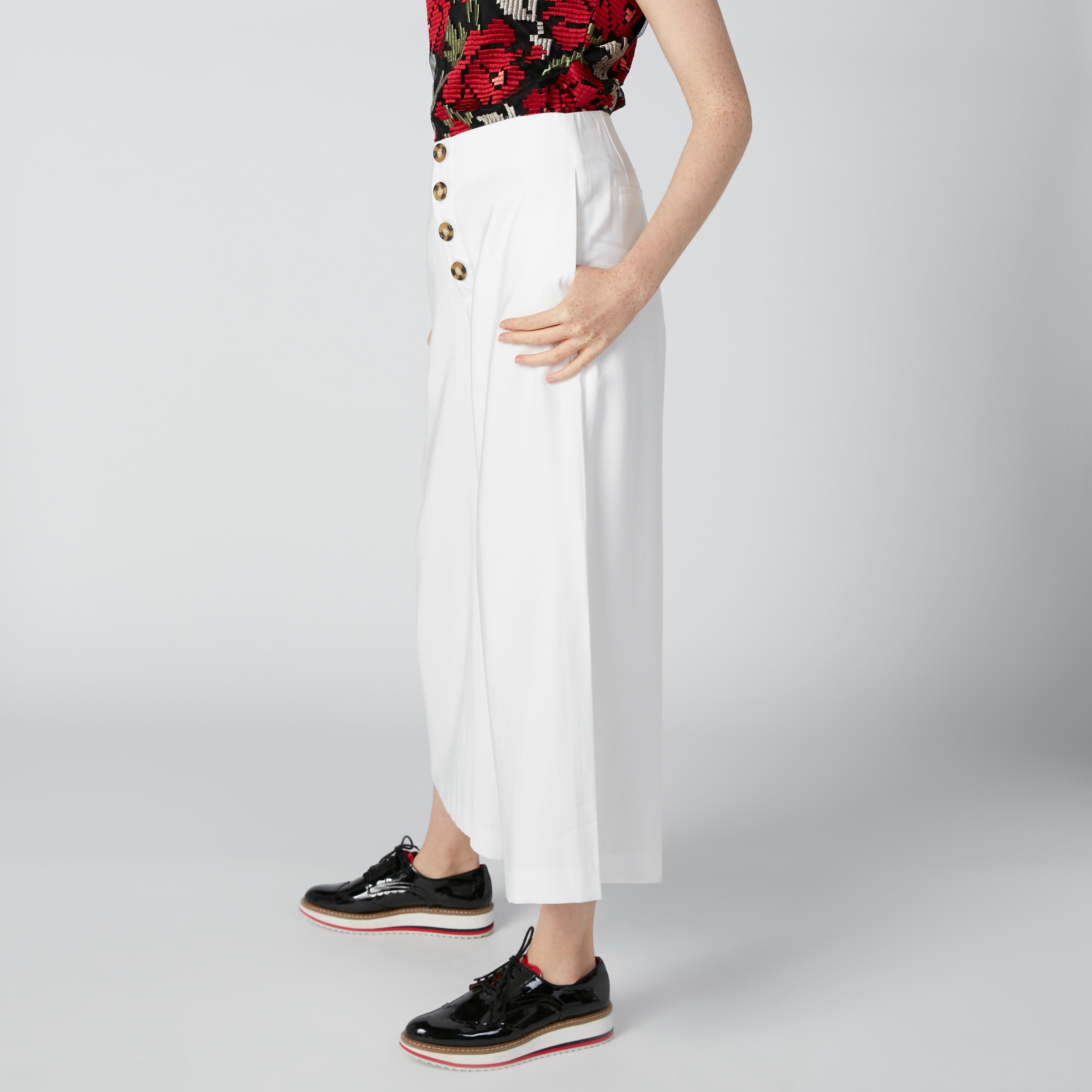 بنطال واسع الساقين بخصر متوسط الارتفاع وجيوب من إيل-women-clothing-bottoms-trousers-image-4