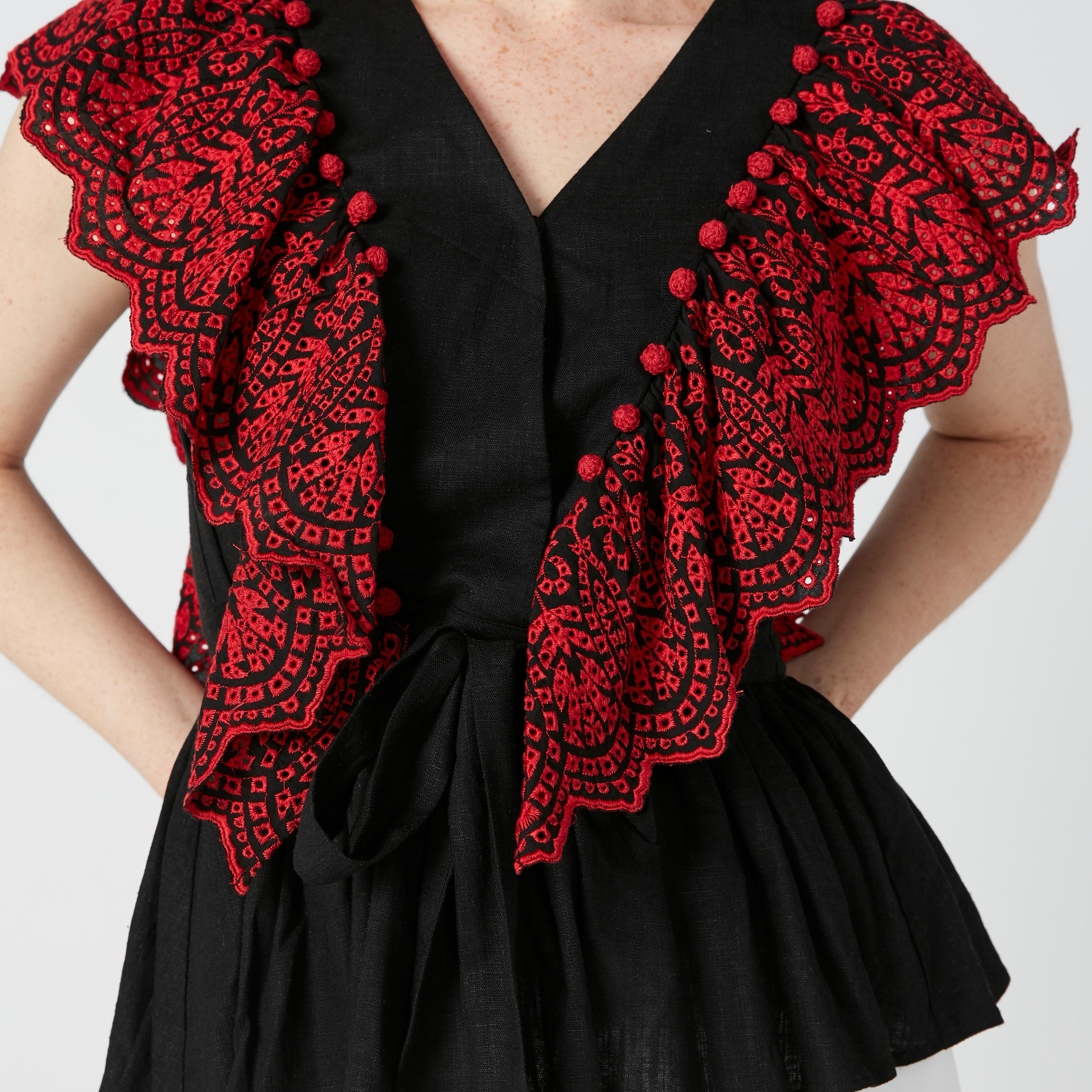 بلوزة مطرّز بكشكش على الخصر وياقة V وقصّة عادية من إيل-women-clothing-shirtsandblouses-blouses-image-5