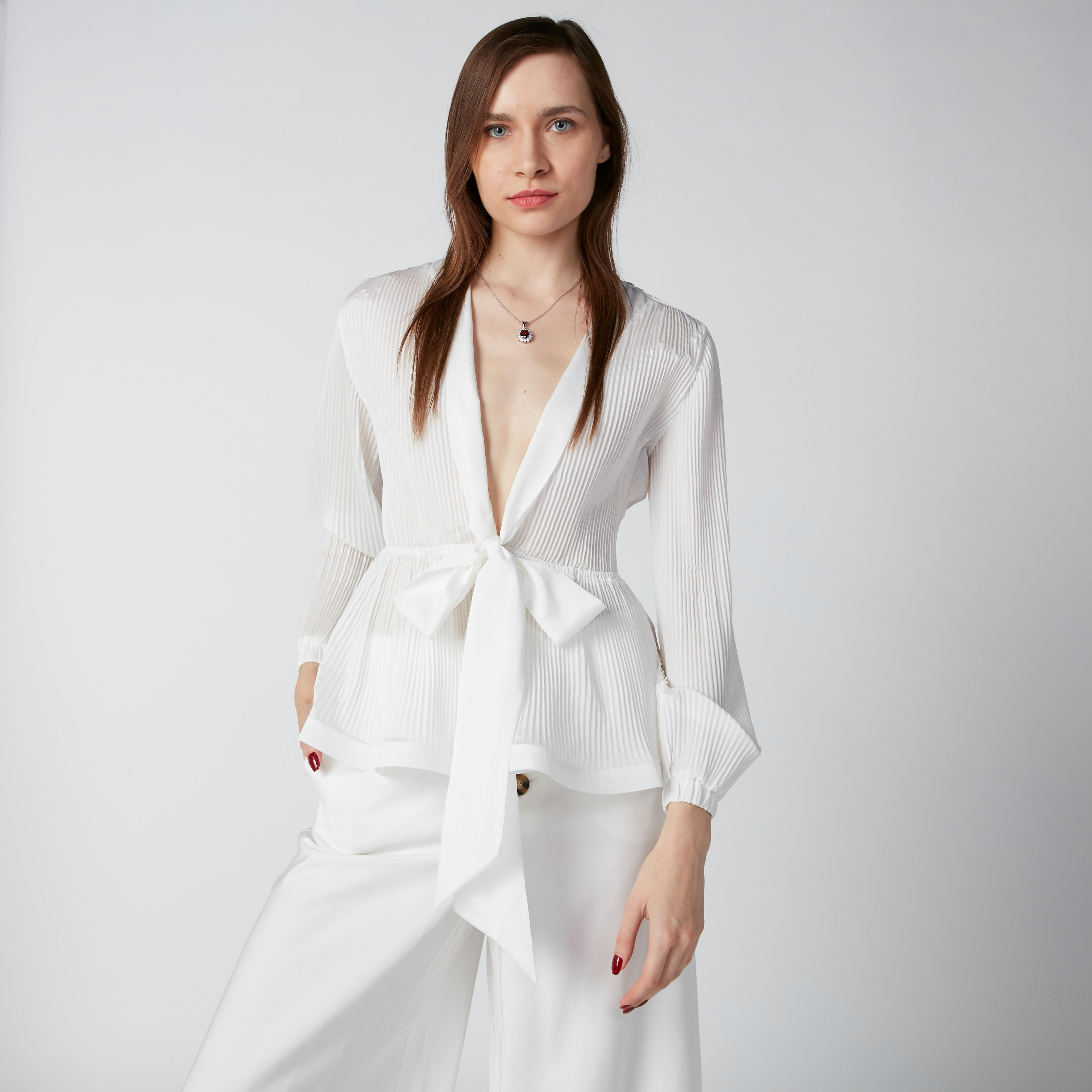 بلوزة بأكمام طويلة وكشكش على الخصر وفيونكة من إيل-women-clothing-shirtsandblouses-blouses-image-2