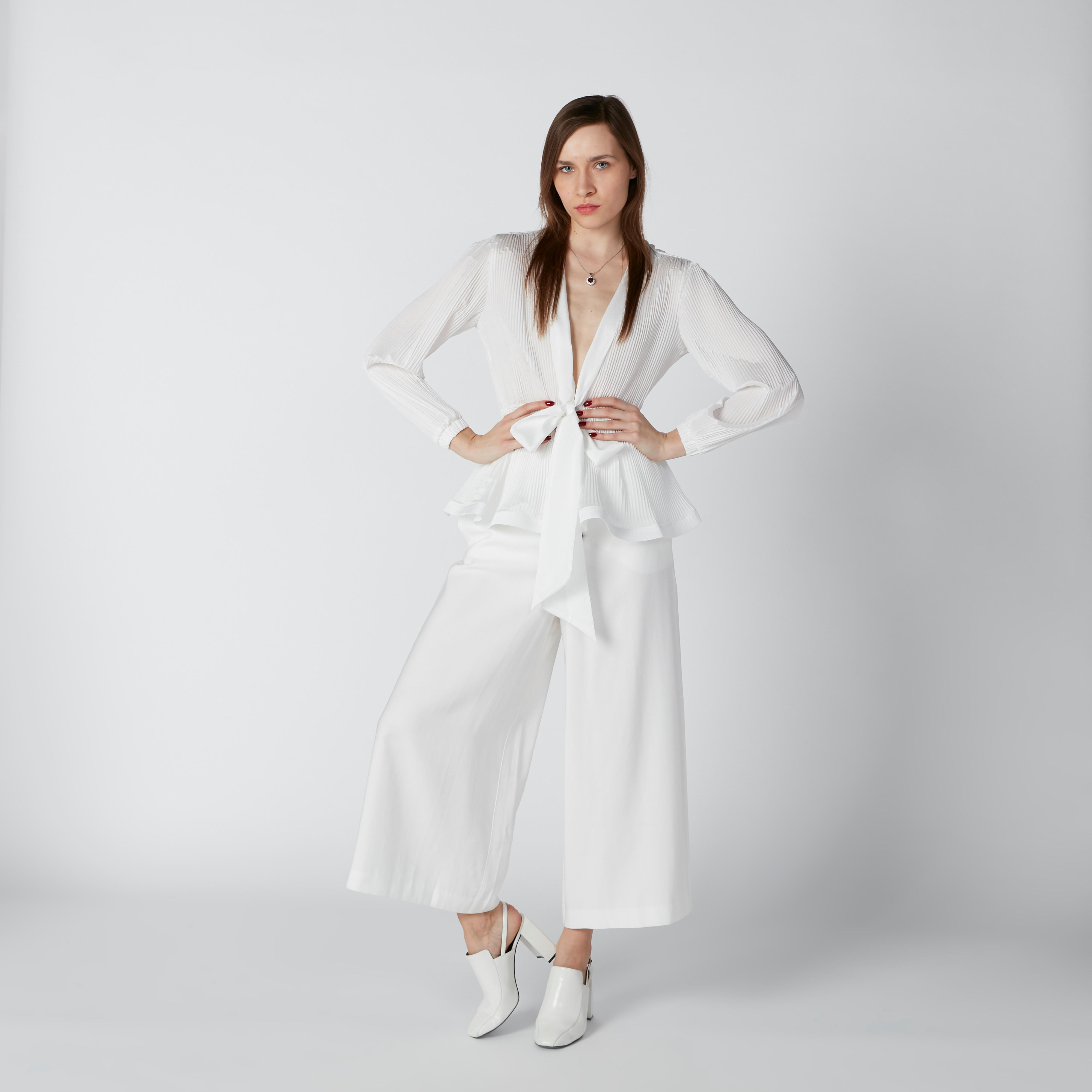 بلوزة بأكمام طويلة وكشكش على الخصر وفيونكة من إيل-women-clothing-shirtsandblouses-blouses-image-1
