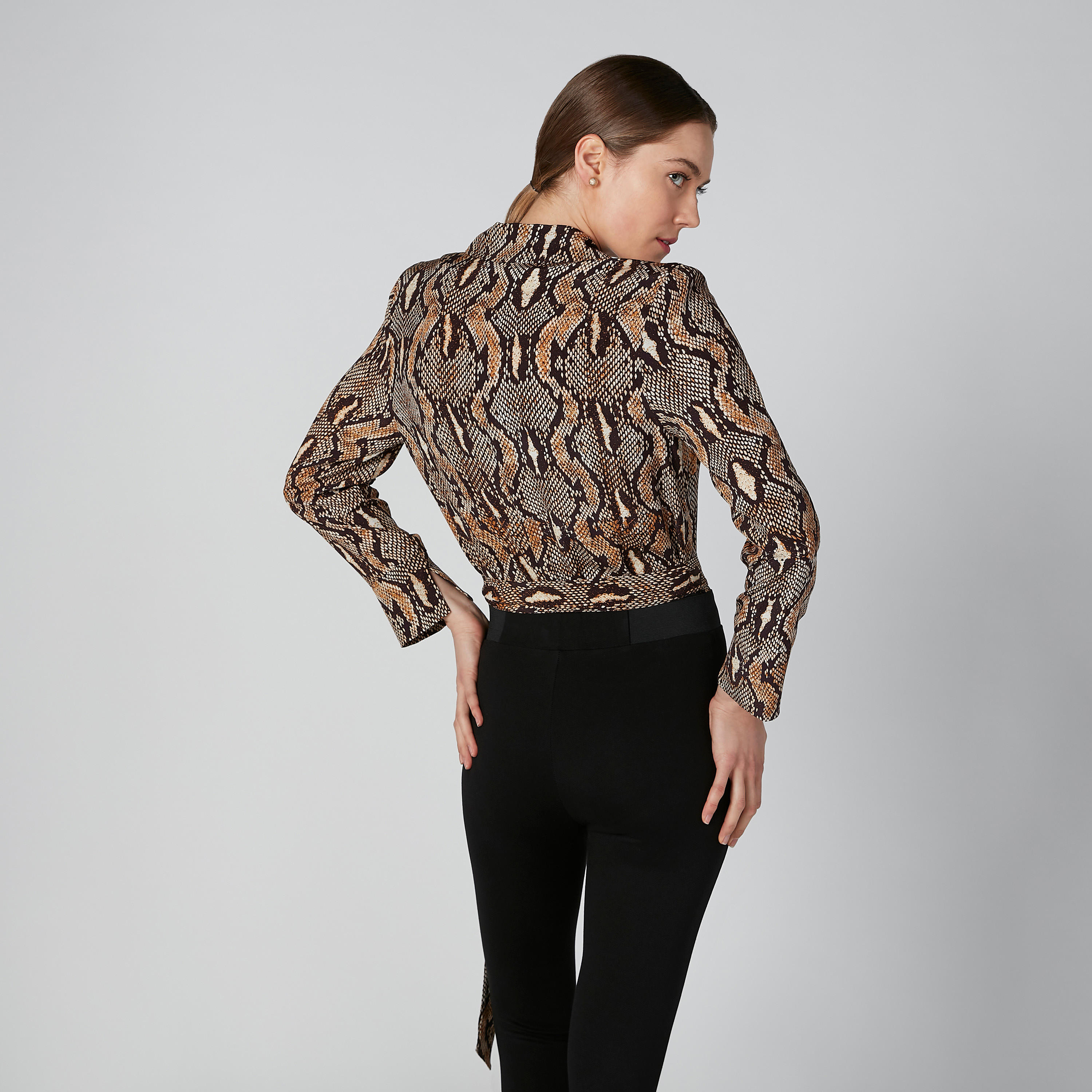 بلوزة برباط وطبعات حيوانات من إيل-women-clothing-shirtsandblouses-blouses-image-2