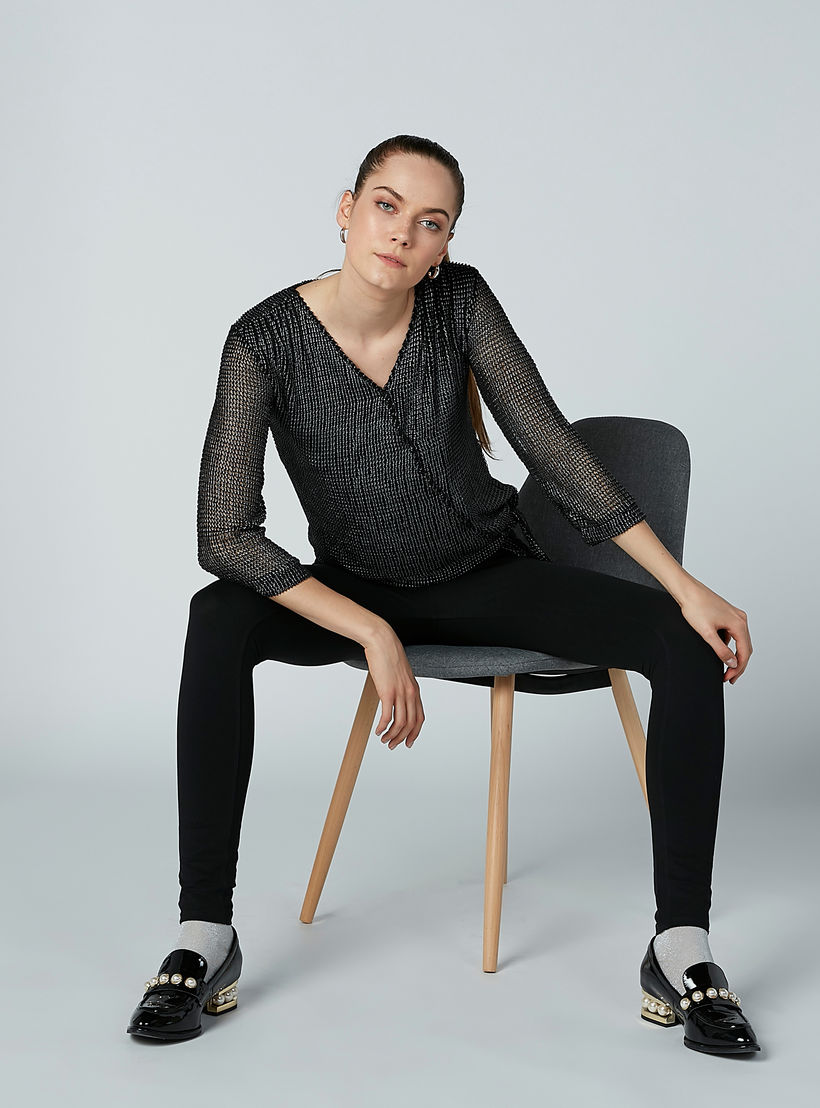 بلوزة بياقة V ورباط من إيل-women-clothing-shirtsandblouses-blouses-image-1