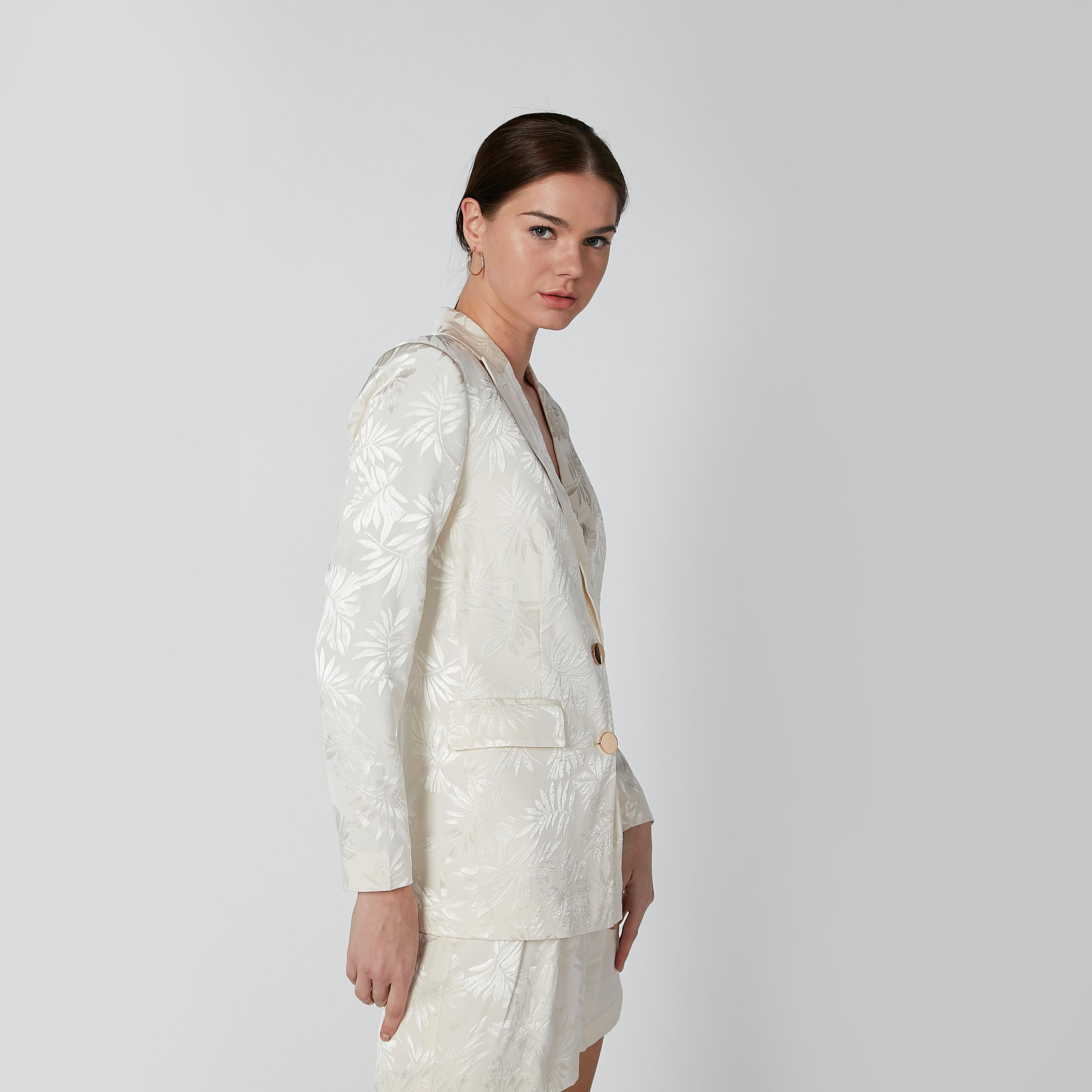 بليزر بأكمام طويلة وجيوب من إيل-women-clothing-coatsandjackets-blazers-image-4