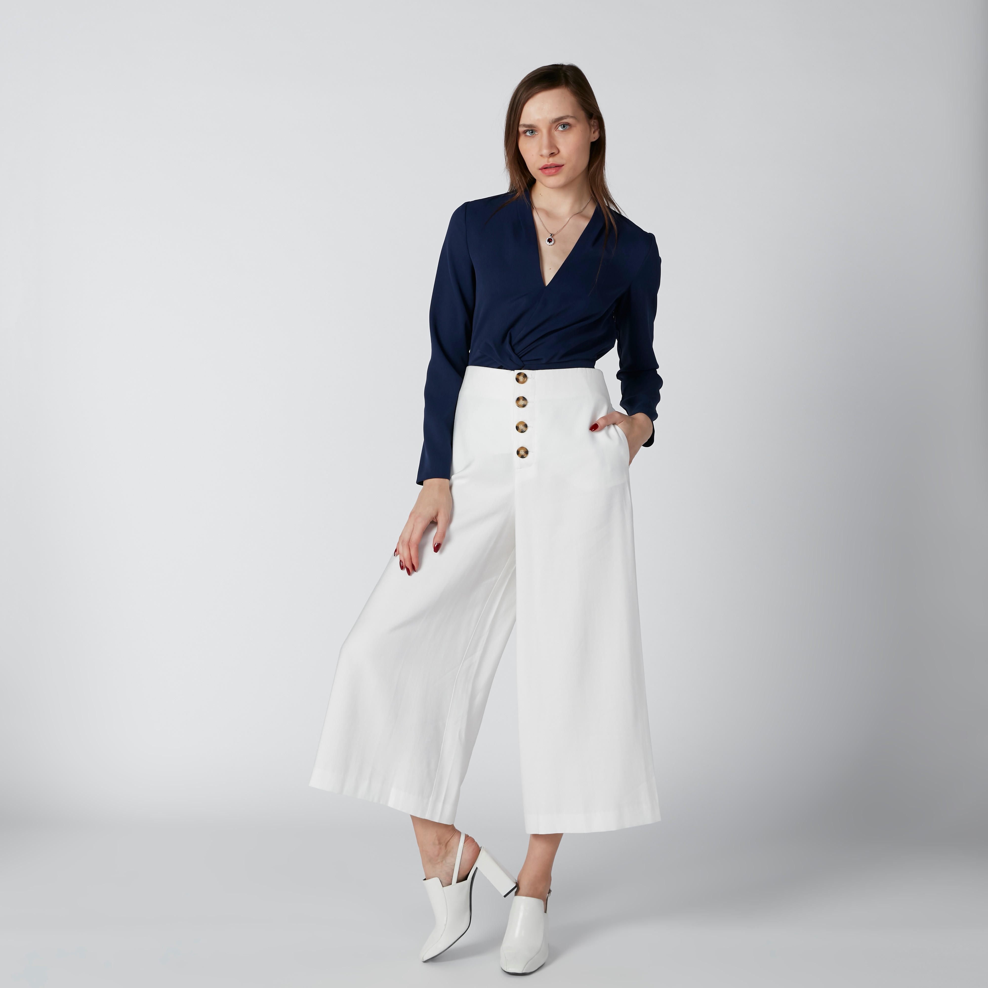 بلوزة بياقة V وأكمام طويلة من إيل-women-clothing-shirtsandblouses-blouses-image-6