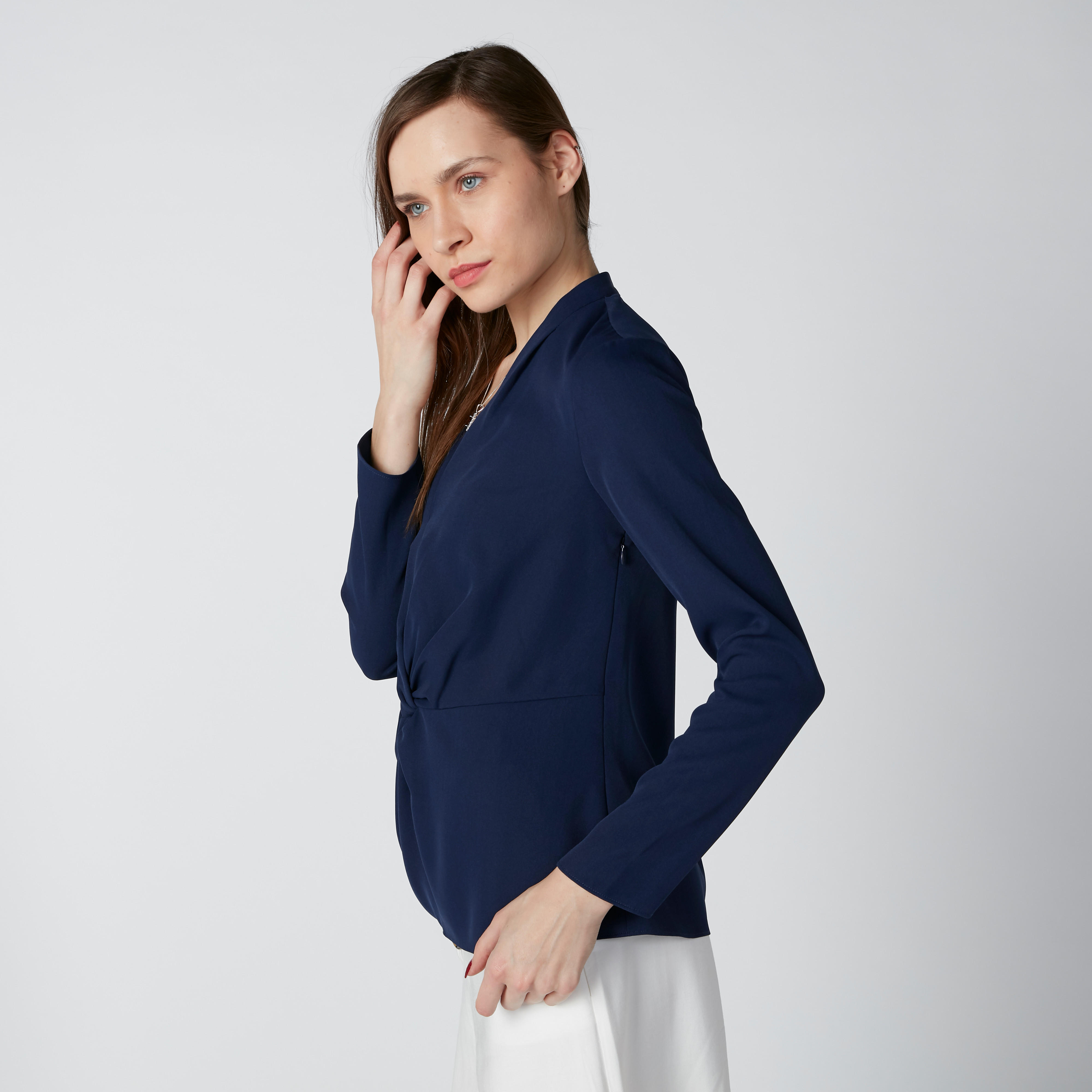 بلوزة بياقة V وأكمام طويلة من إيل-women-clothing-shirtsandblouses-blouses-image-7