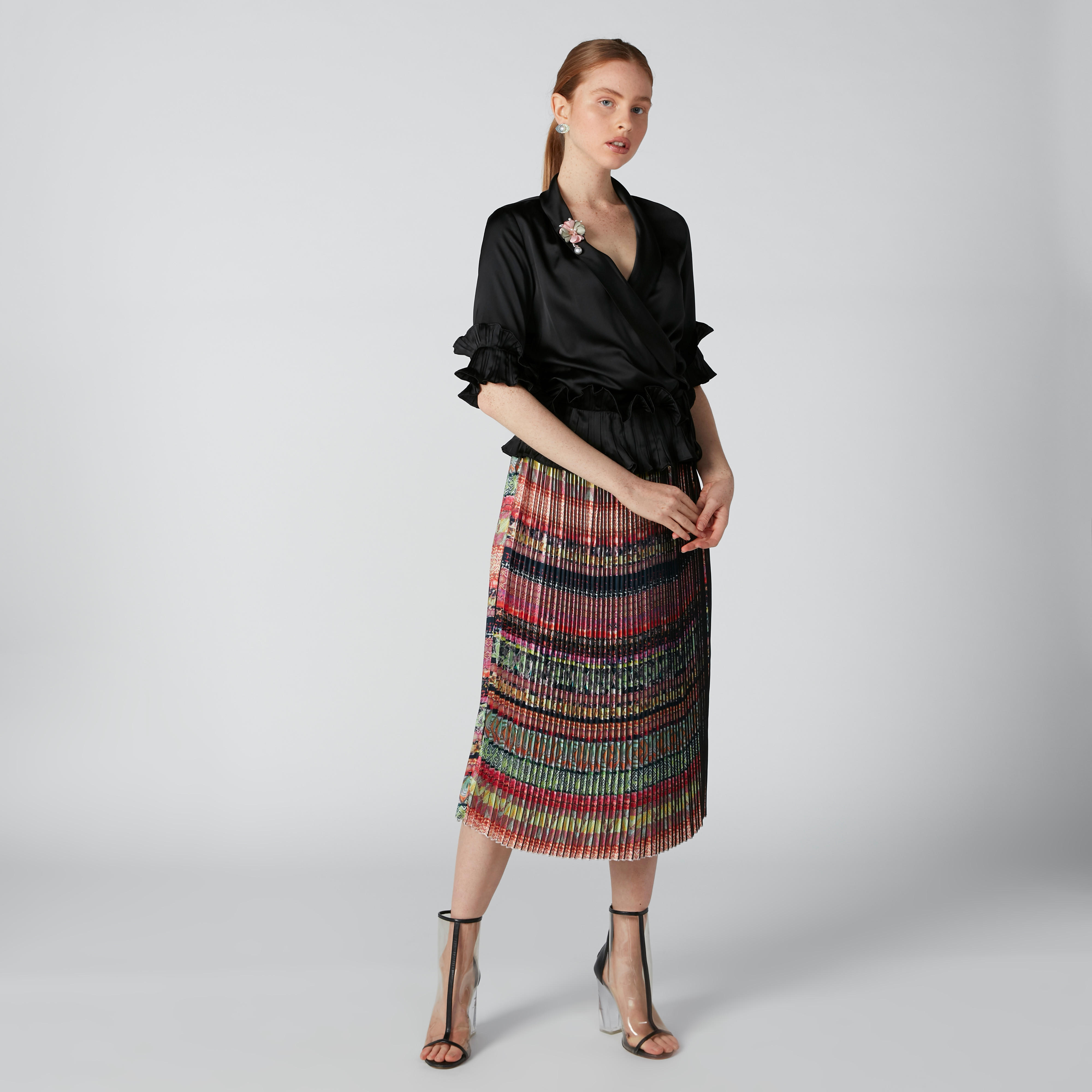 بلوزة بكشكش على الخصر وأكمام بتفاصيل كشكش من إيل-women-clothing-shirtsandblouses-blouses-image-3