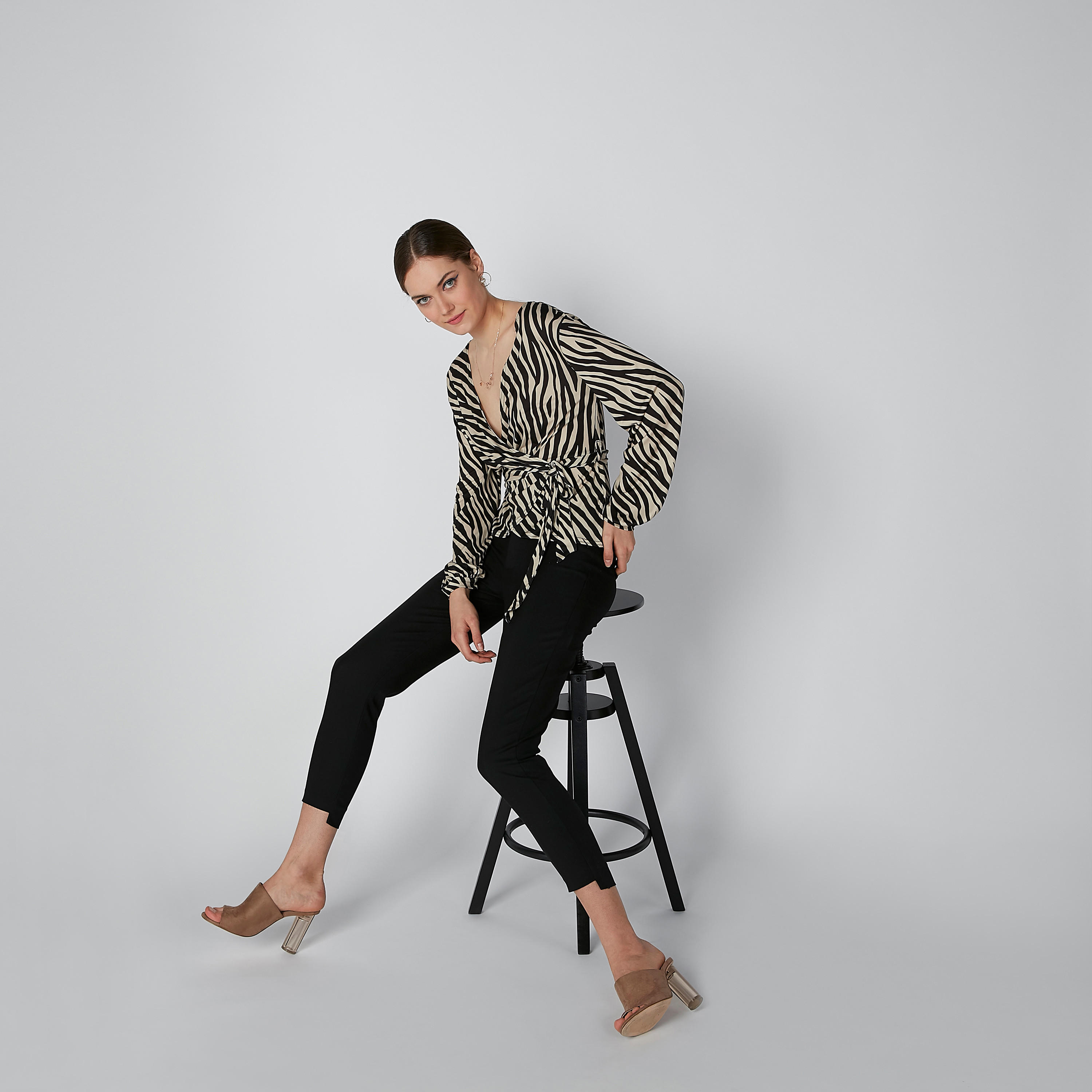بنطلون سادة بحوّاف غير مستوية من إيل-women-clothing-bottoms-trousers-image-1
