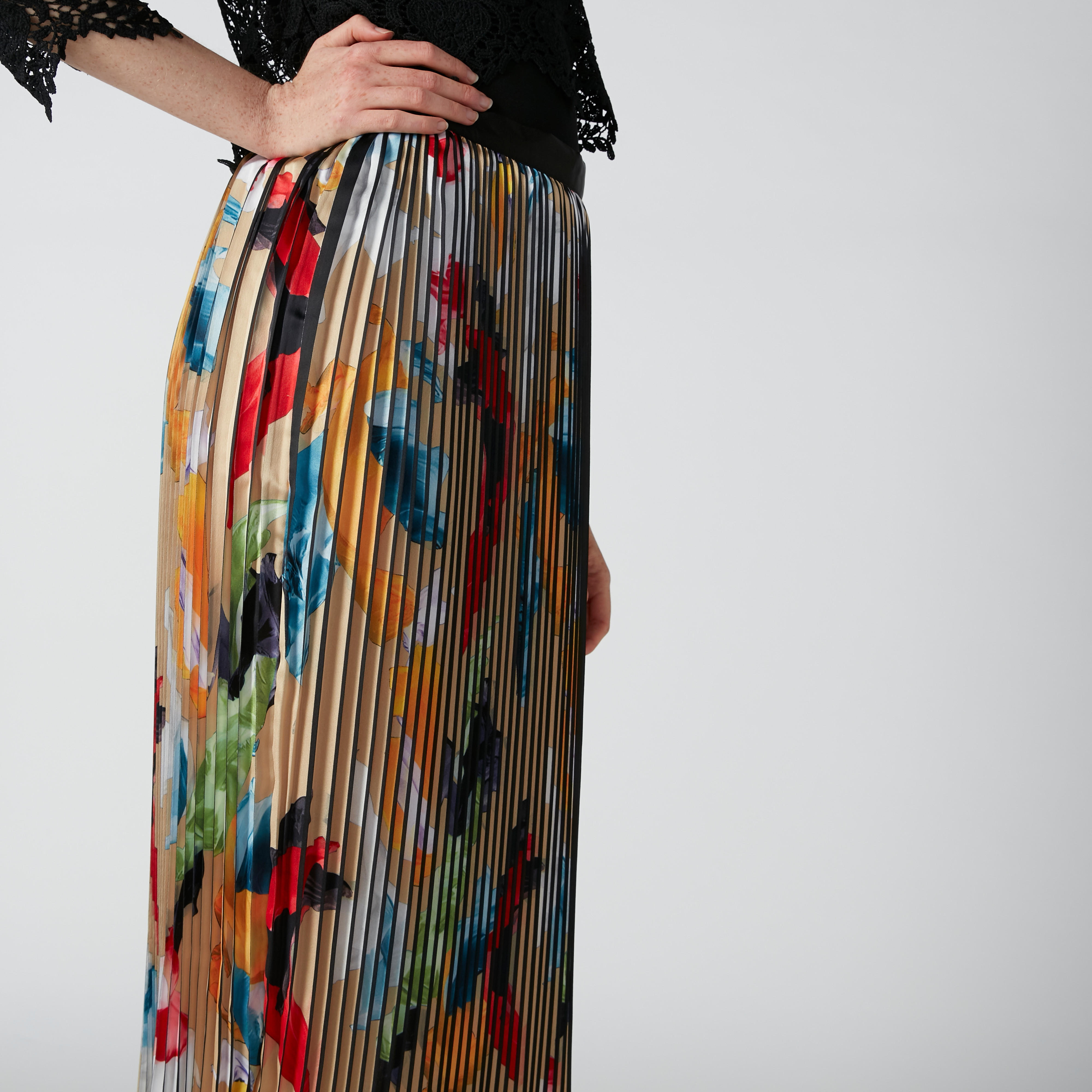 تنورة إيه لاين متوسطة الطول بثنيات وطبعات من إيل-women-clothing-bottoms-skirts-image-5