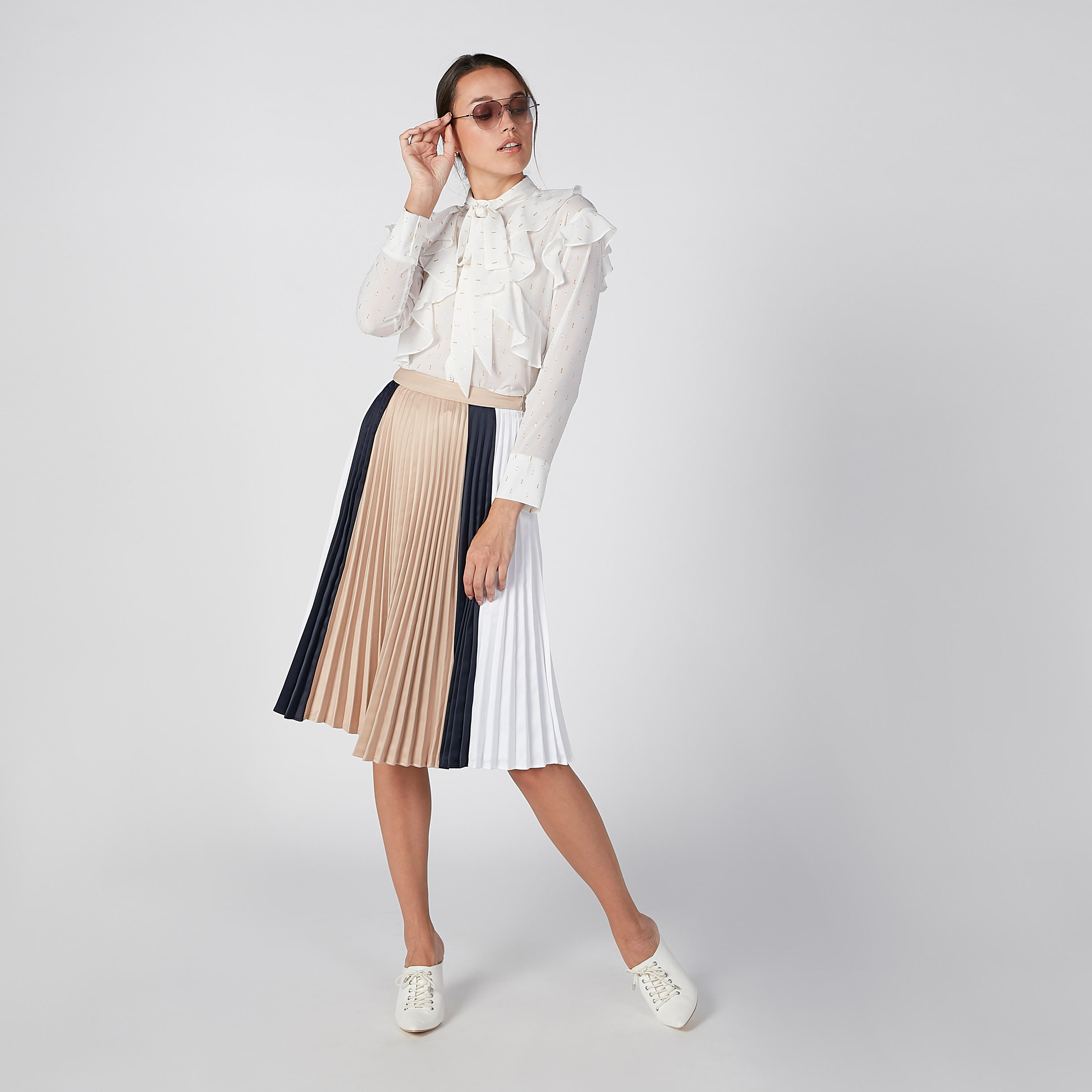 بلوزة بأكمام طويلة وتفاصيل كشكش وطبعات من إيل-women-clothing-shirtsandblouses-blouses-image-4