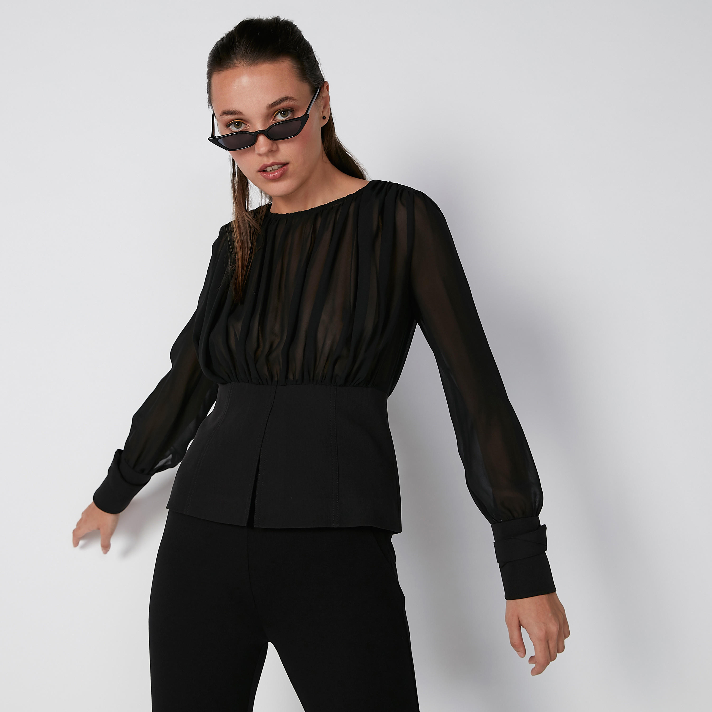 بلوزة سادة بياقة مستديرة وأكمام طويلة من إيل-women-clothing-shirtsandblouses-blouses-image-1