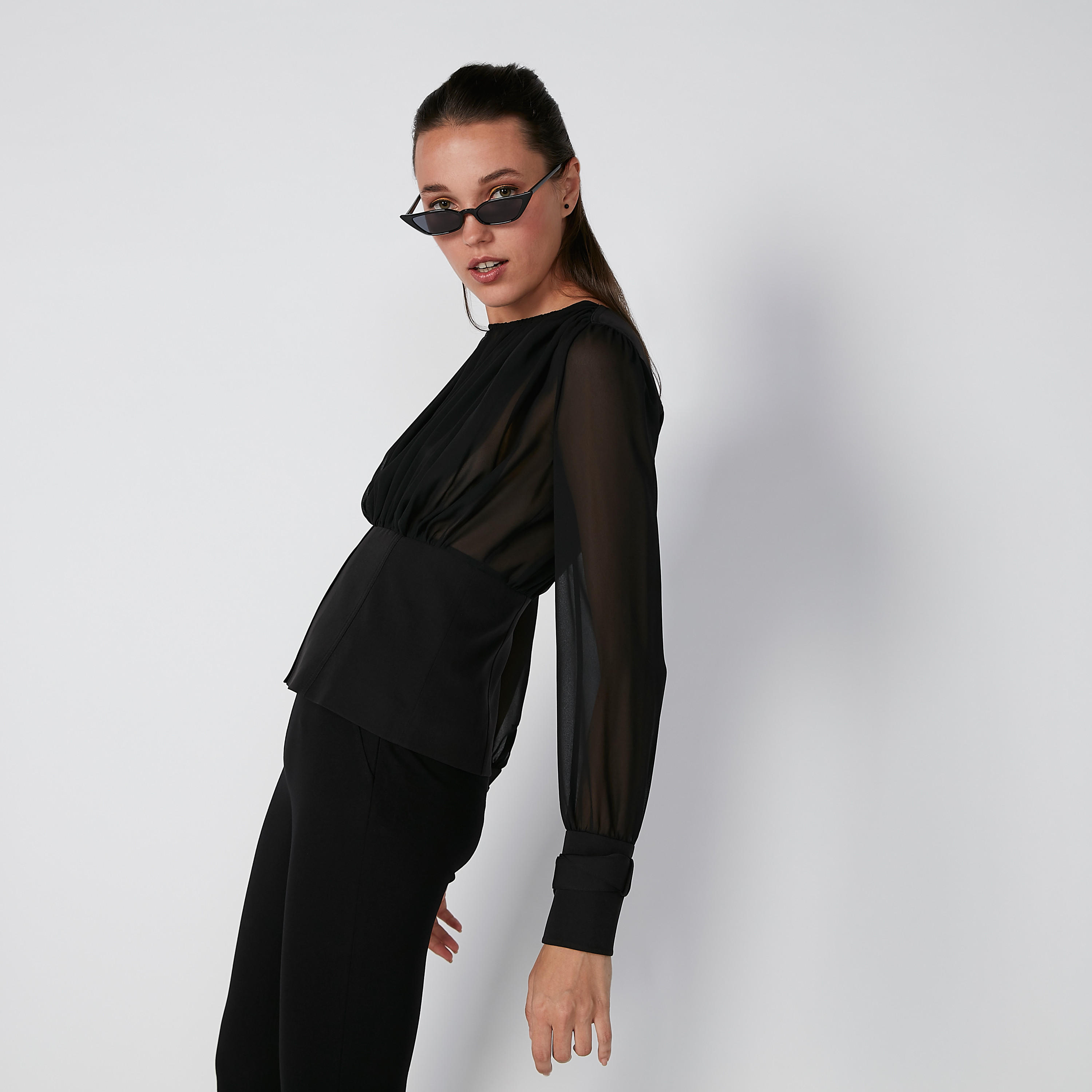 بلوزة سادة بياقة مستديرة وأكمام طويلة من إيل-women-clothing-shirtsandblouses-blouses-image-3