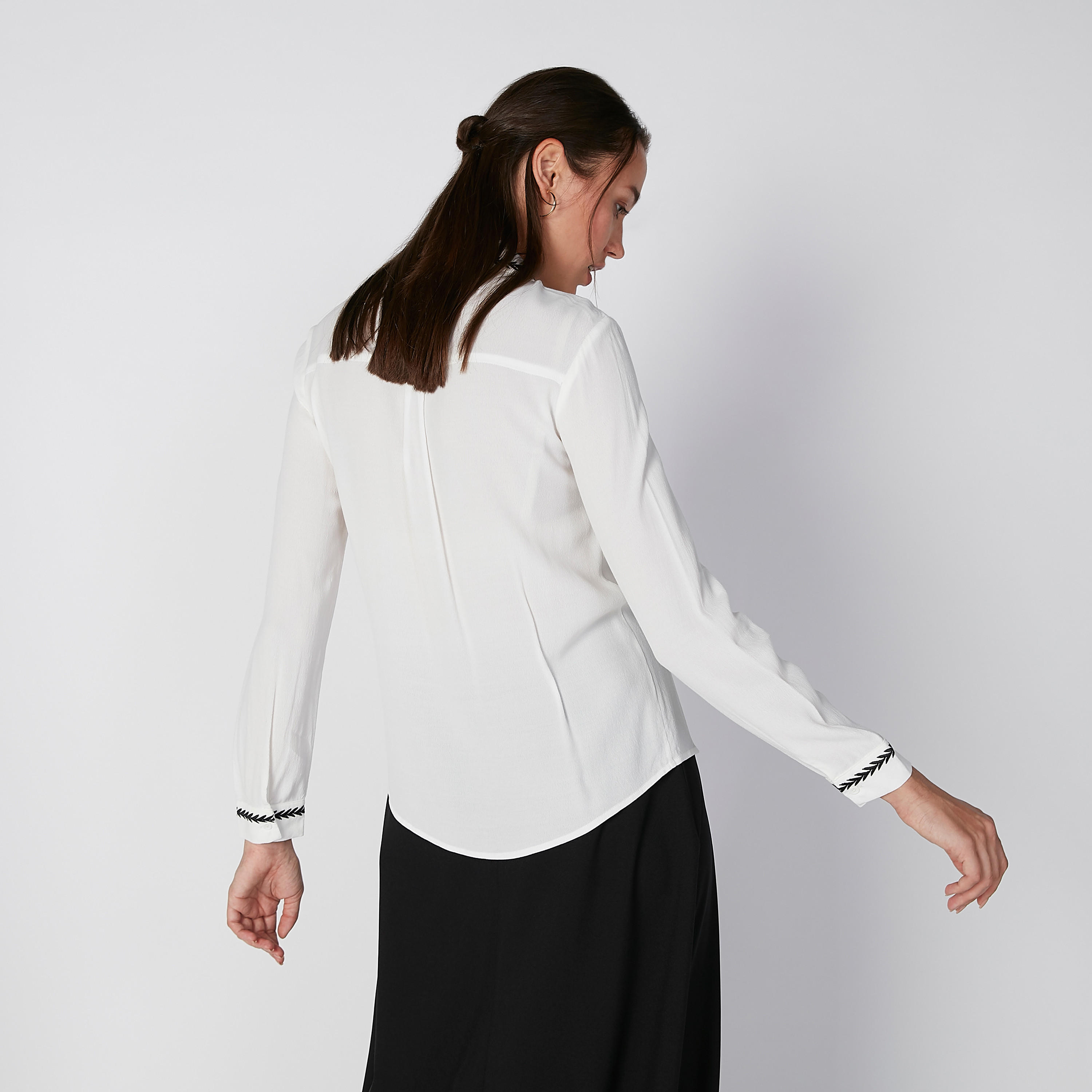 قميص مطرز بأكمام طويلة وفيونكة من إيل-women-clothing-shirtsandblouses-shirts-image-2
