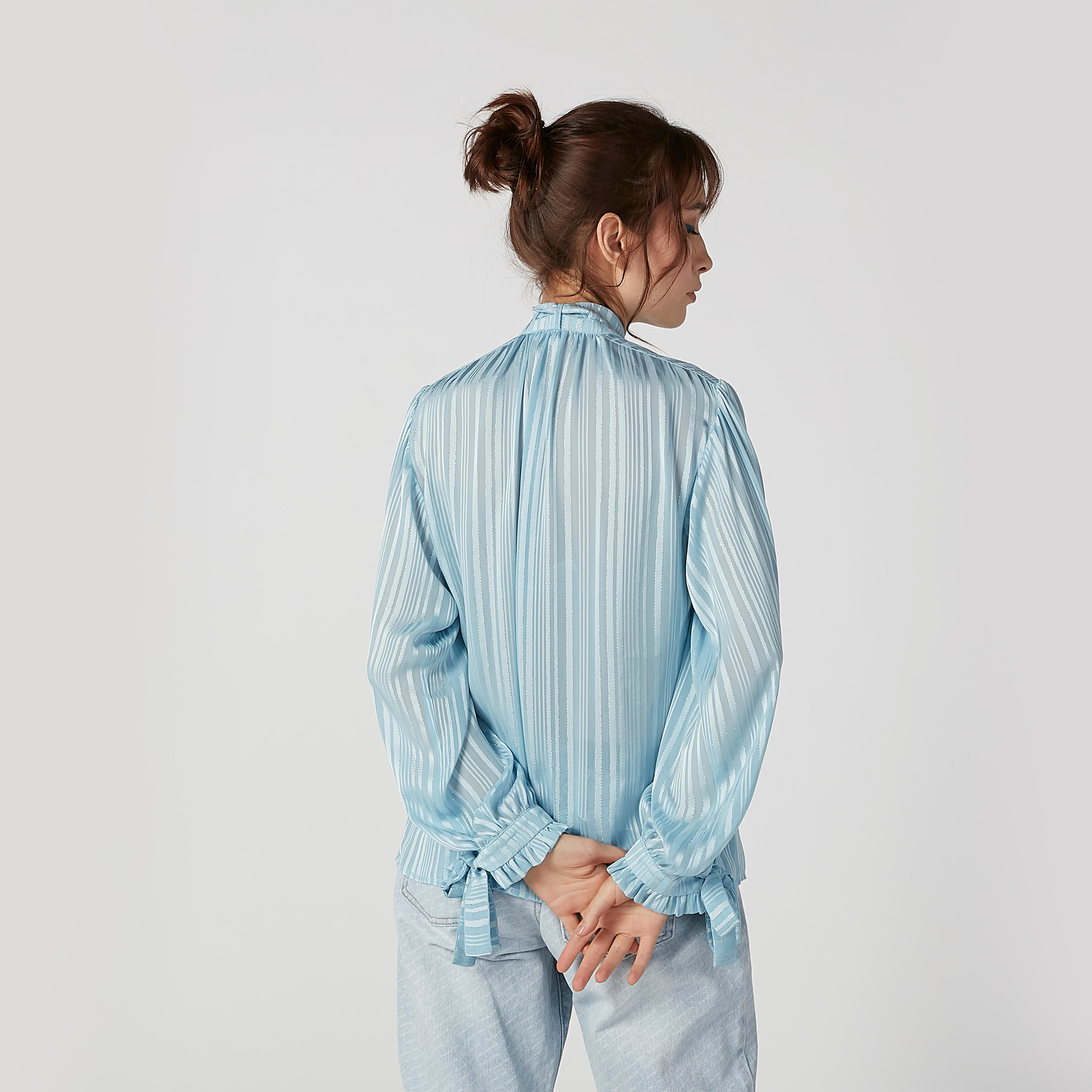 بلوزة مقلّمة بأكمام طويلة وأربطة من إيل-women-clothing-shirtsandblouses-blouses-image-2
