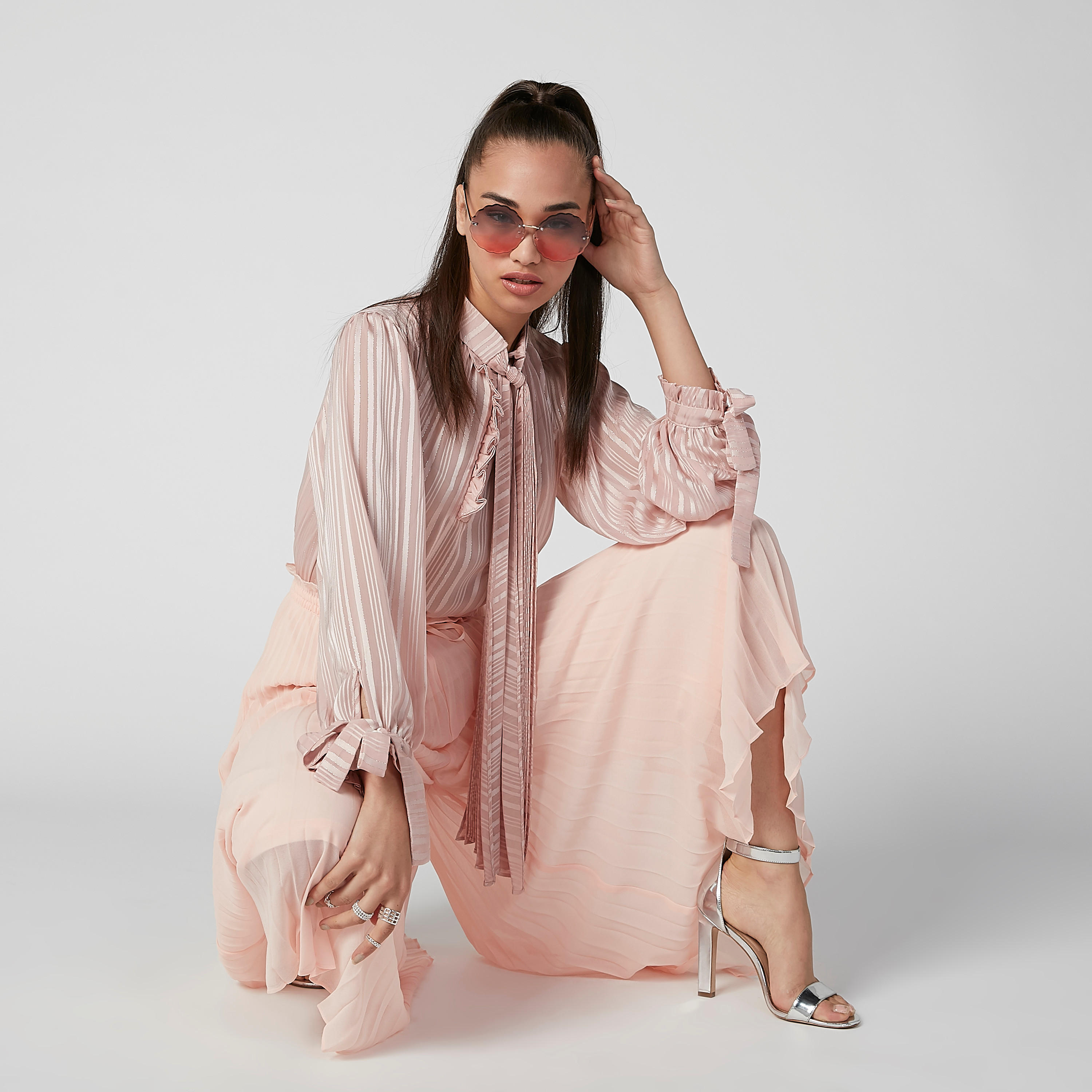 بلوزة مقلّمة بأكمام طويلة وأربطة من إيل-women-clothing-shirtsandblouses-blouses-image-5