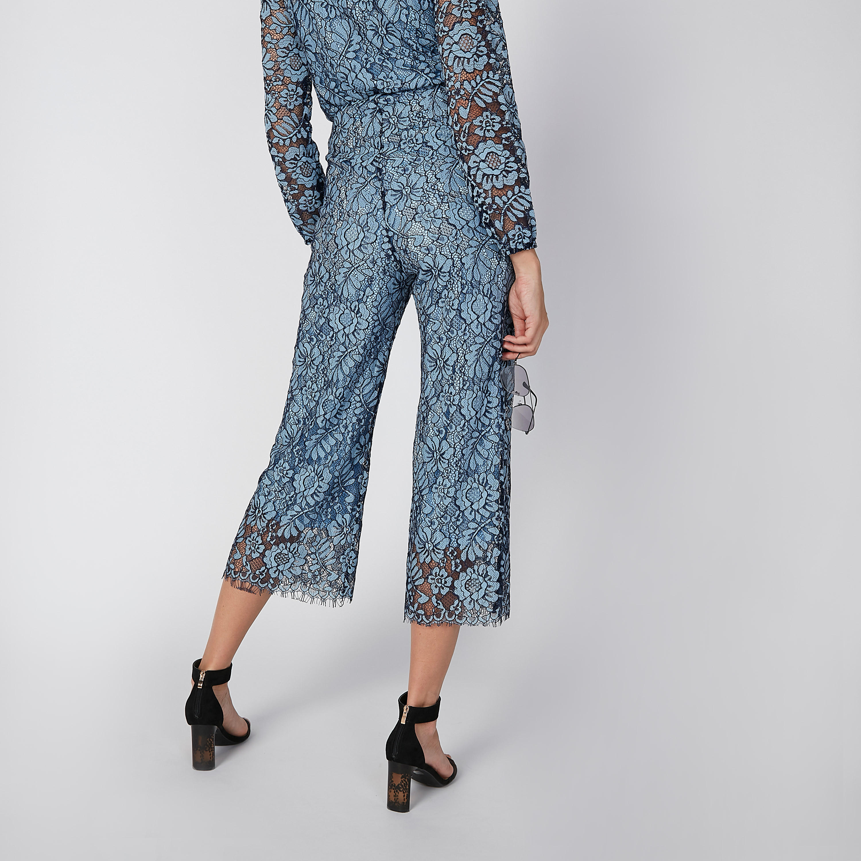 بنطال واسع الساقين دانتيل بخصر مطّاطي متوسط الارتفاع من ايل-women-clothing-bottoms-trousers-image-2