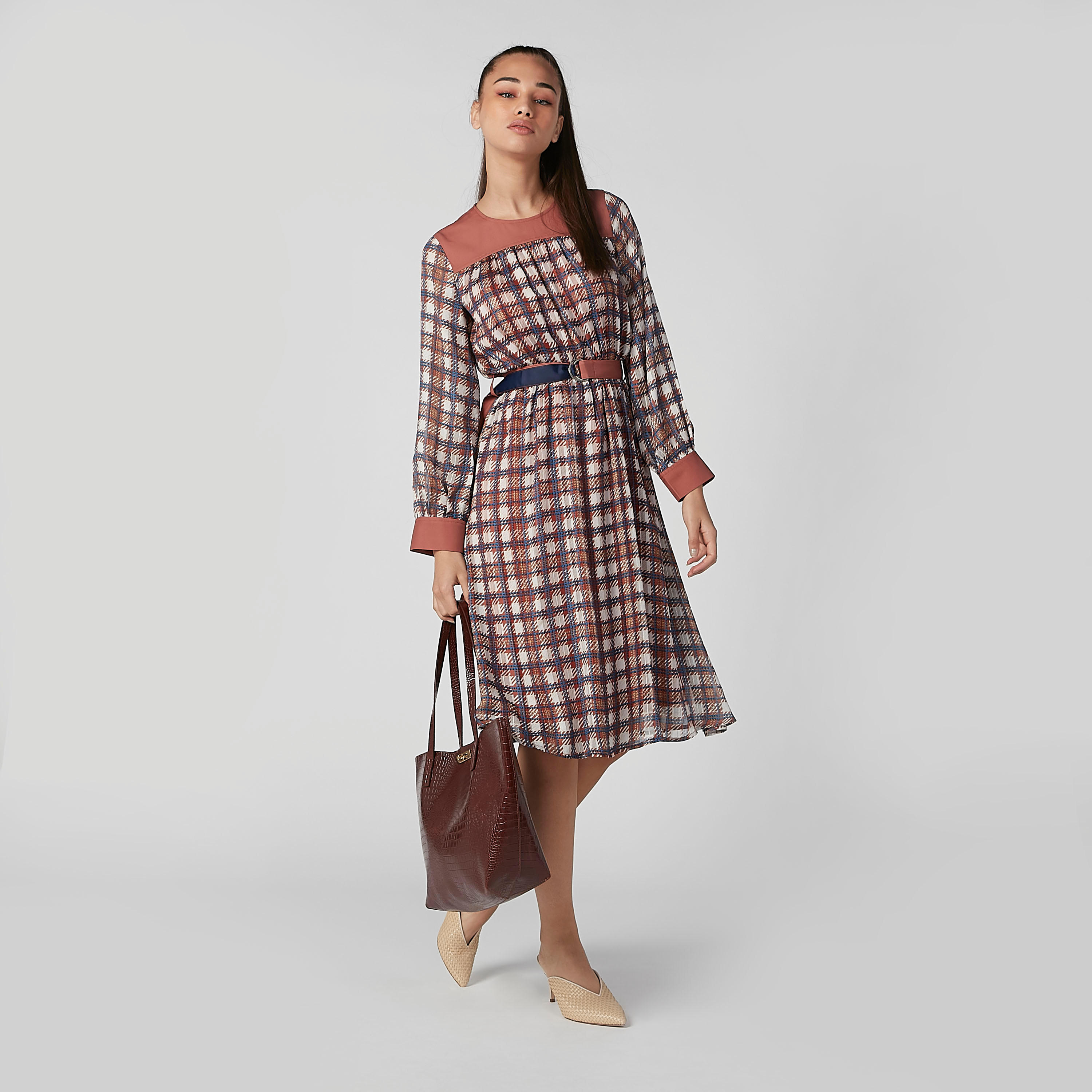 فستان ميدي كاروهات إيه لاين بياقة مستديرة وأكمام طويلة من إيل-women-clothing-dresses-image-2