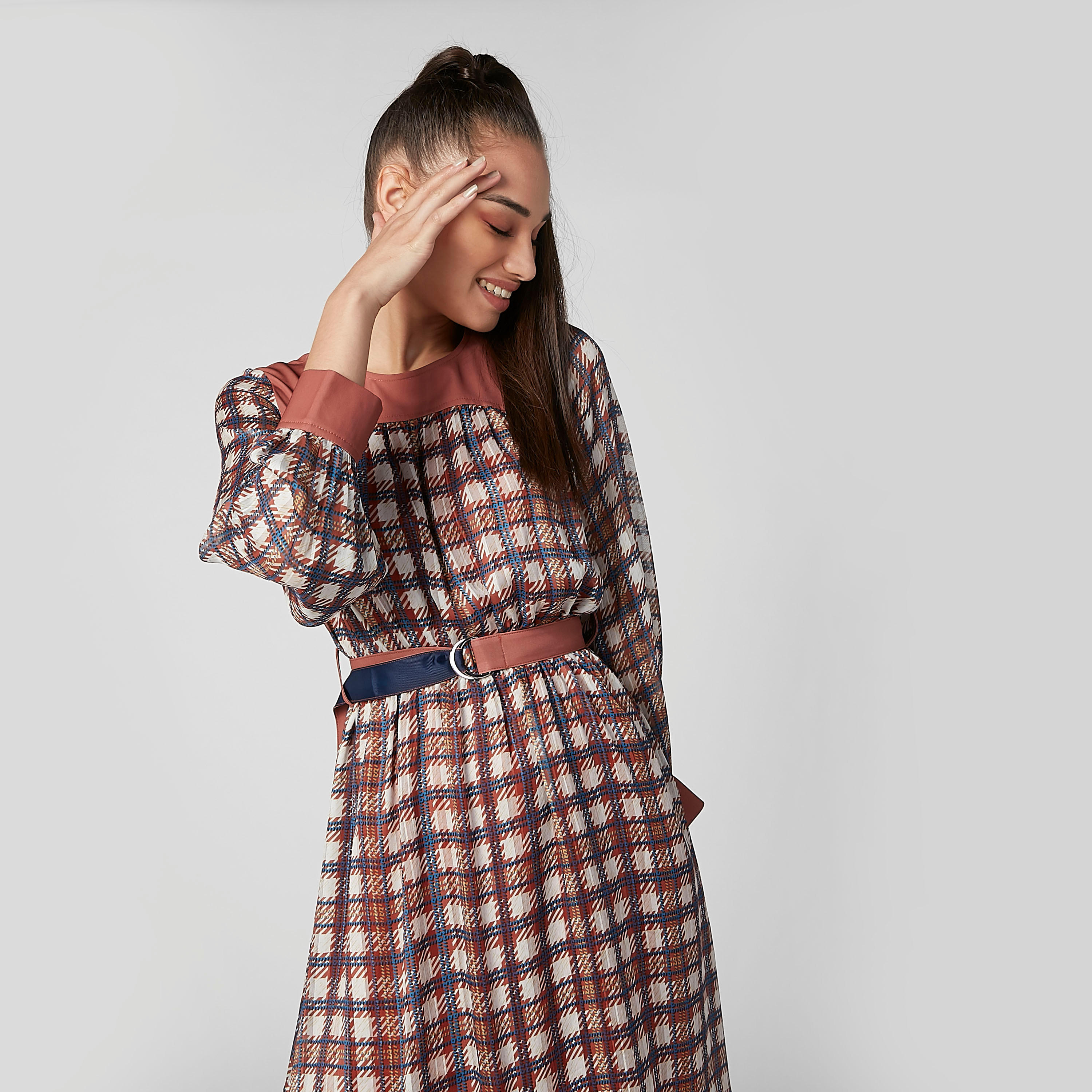 فستان ميدي كاروهات إيه لاين بياقة مستديرة وأكمام طويلة من إيل-women-clothing-dresses-image-4