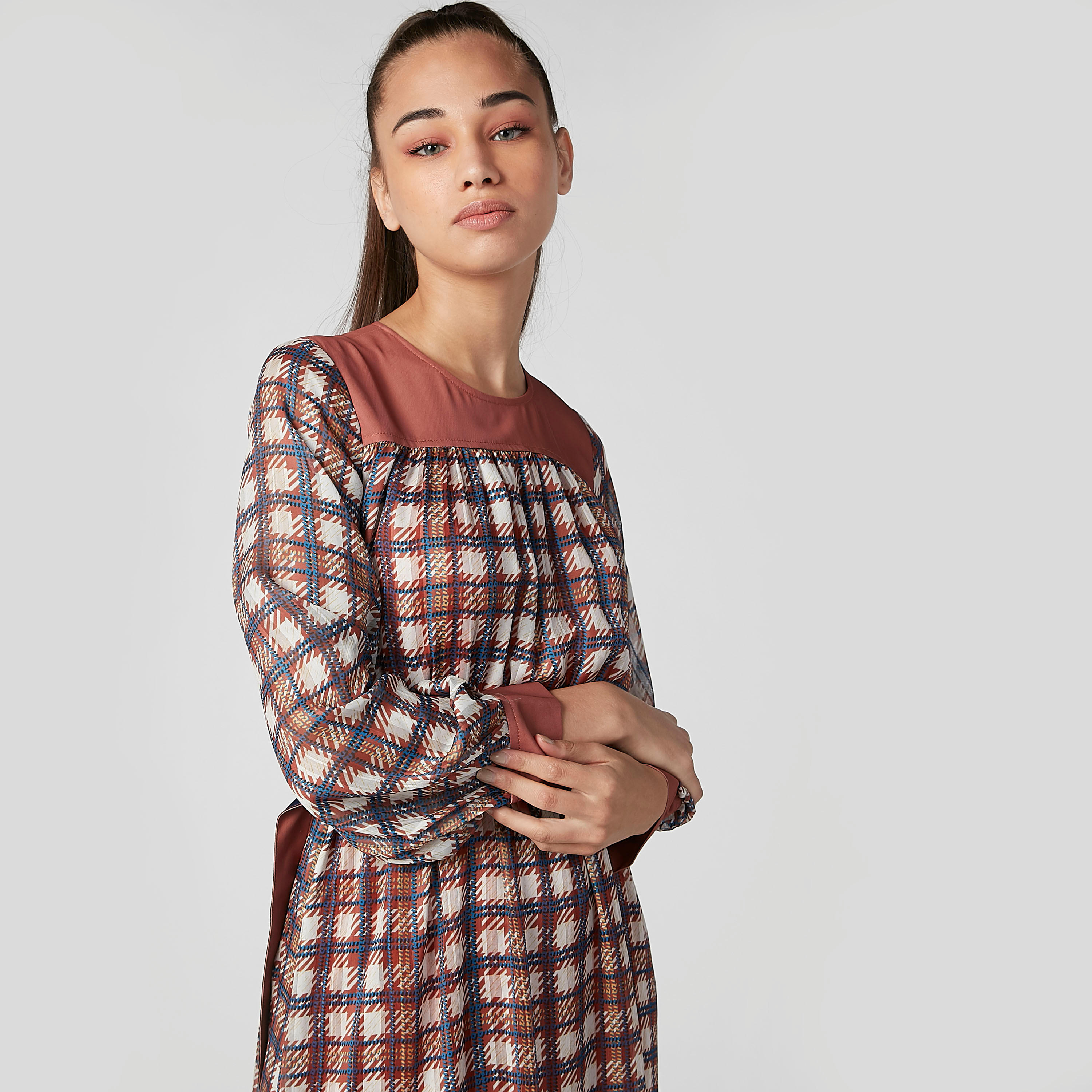 فستان ميدي كاروهات إيه لاين بياقة مستديرة وأكمام طويلة من إيل-women-clothing-dresses-image-6