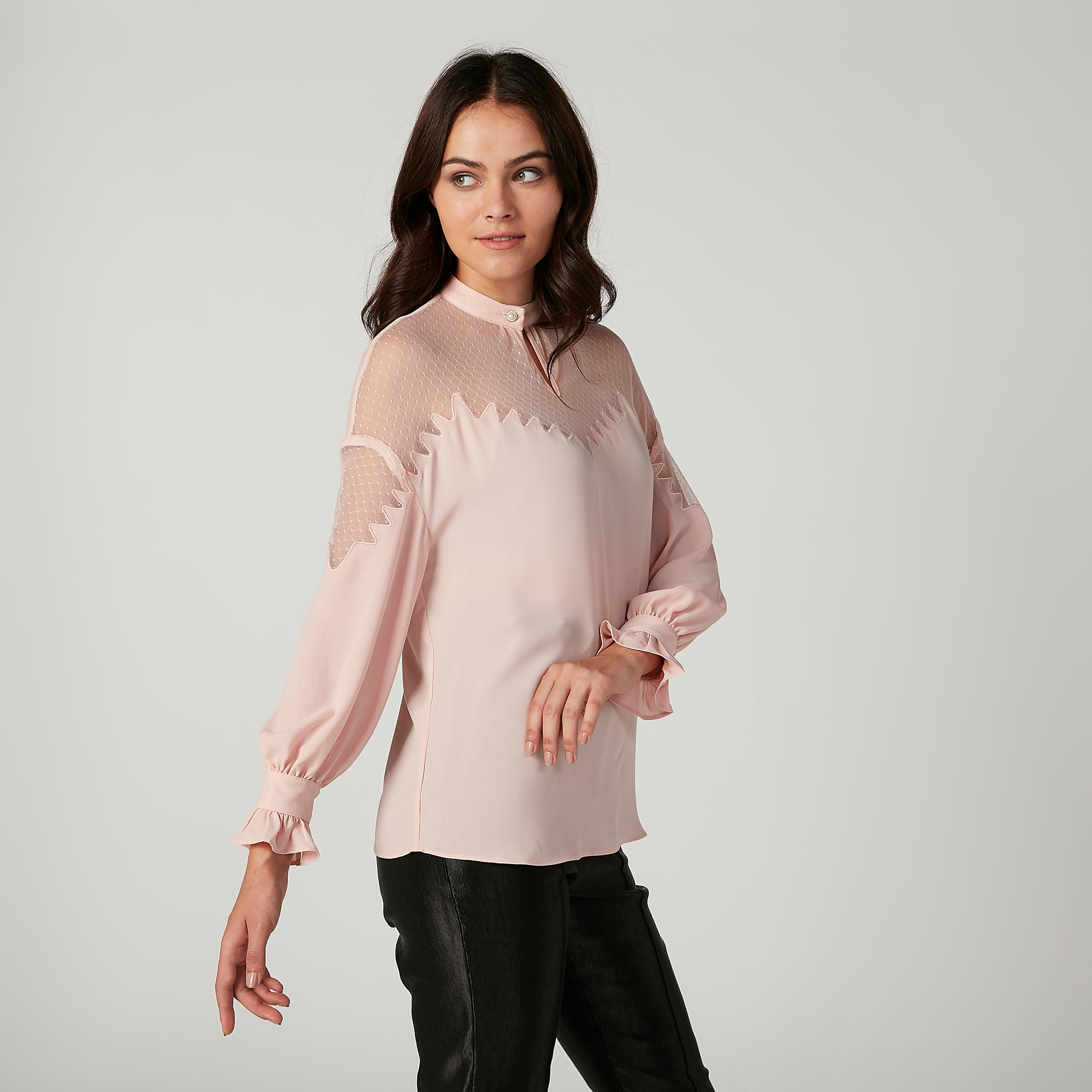 بلوزة مطرّزة بياقة عاديّة وأكمام طويلة من إيل-women-clothing-shirtsandblouses-blouses-image-4
