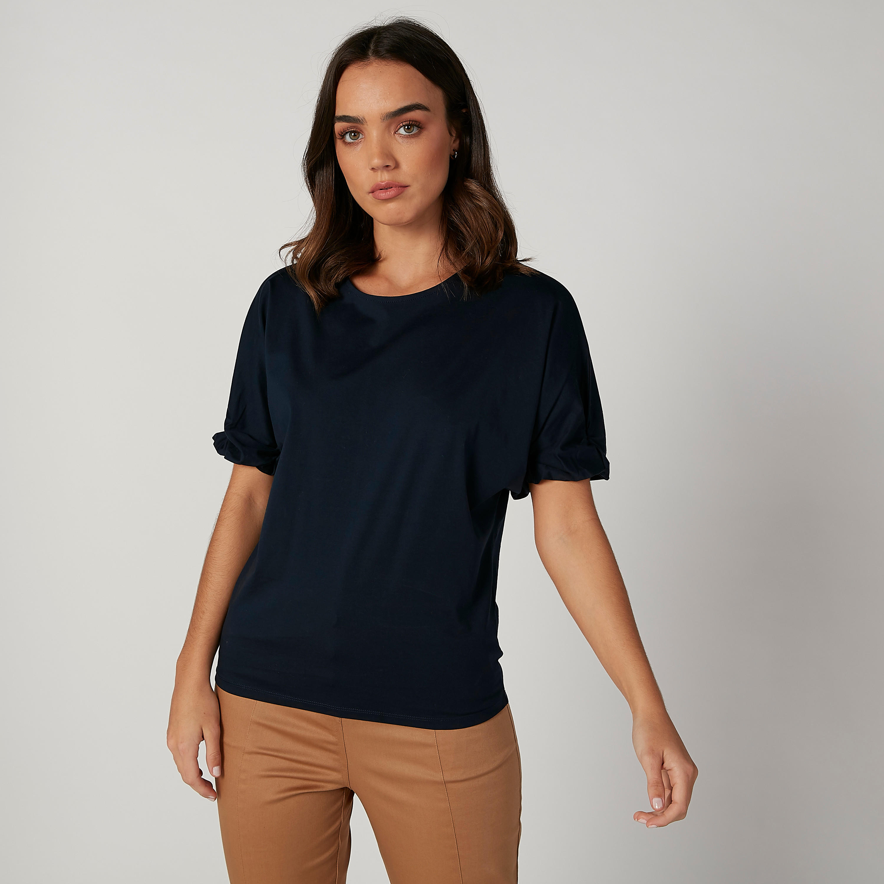 بلوزة بارزة الملمس بياقة مستديرة وأكمام قصيرة من إيل-women-clothing-shirtsandblouses-blouses-image-1