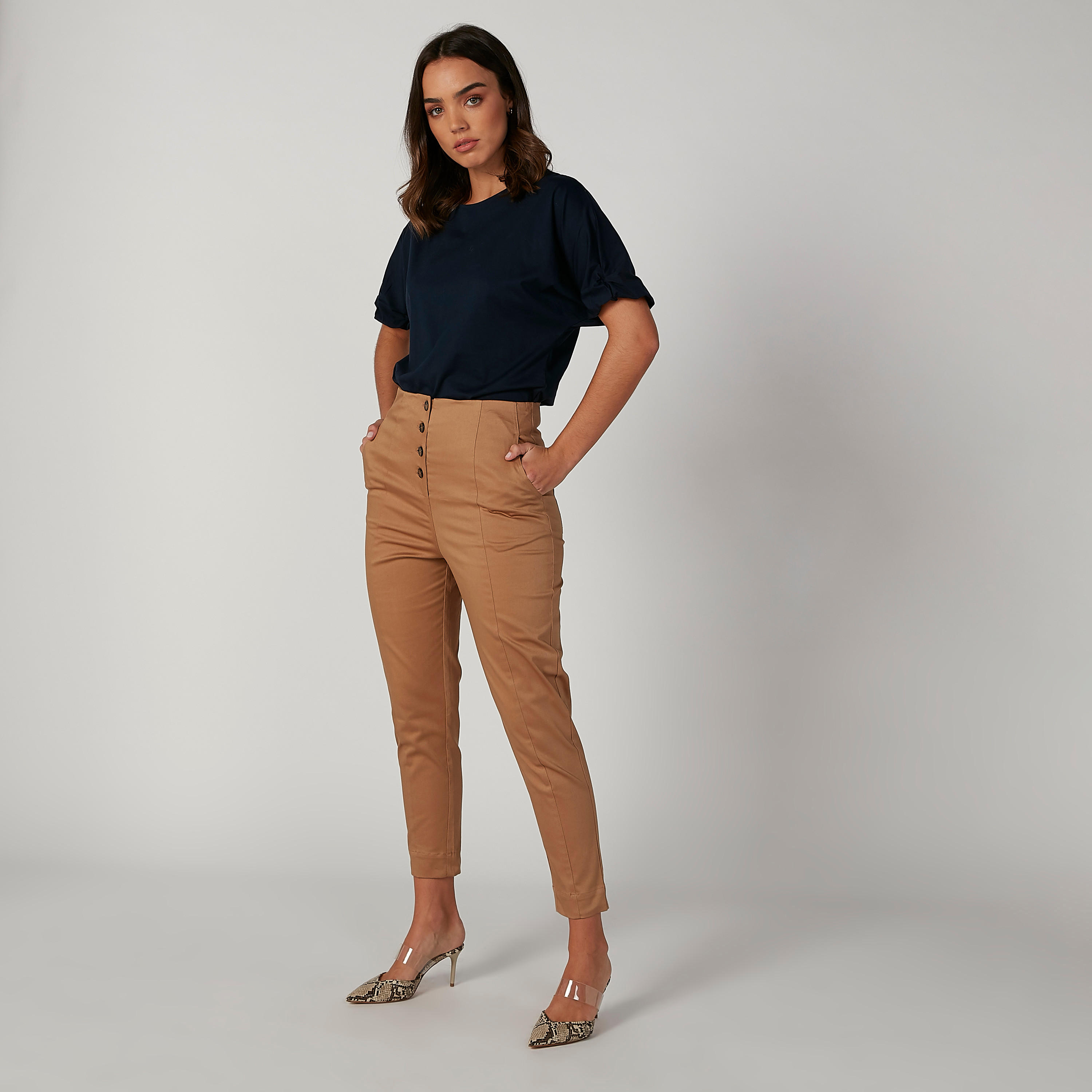 بلوزة بارزة الملمس بياقة مستديرة وأكمام قصيرة من إيل-women-clothing-shirtsandblouses-blouses-image-4