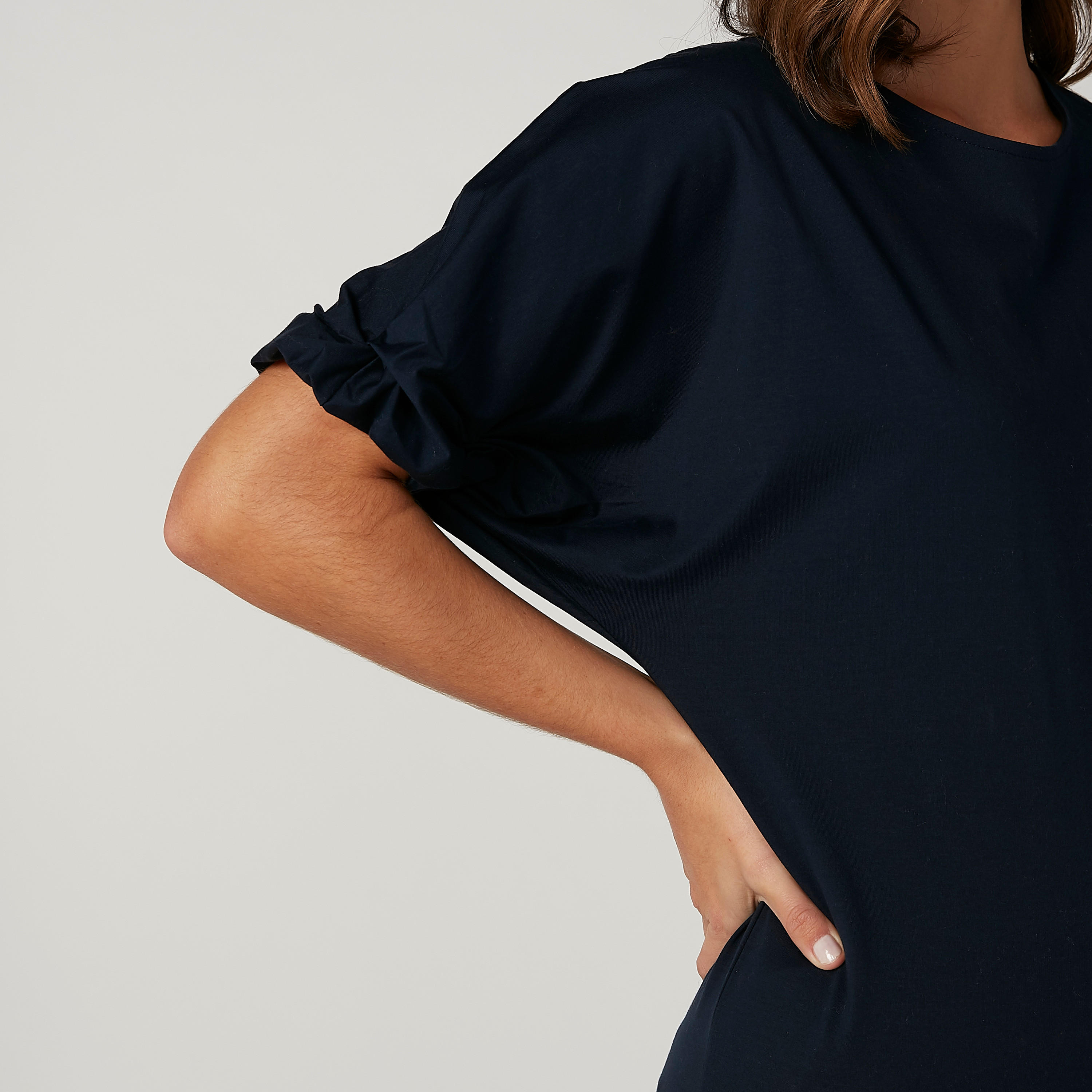 بلوزة بارزة الملمس بياقة مستديرة وأكمام قصيرة من إيل-women-clothing-shirtsandblouses-blouses-image-5