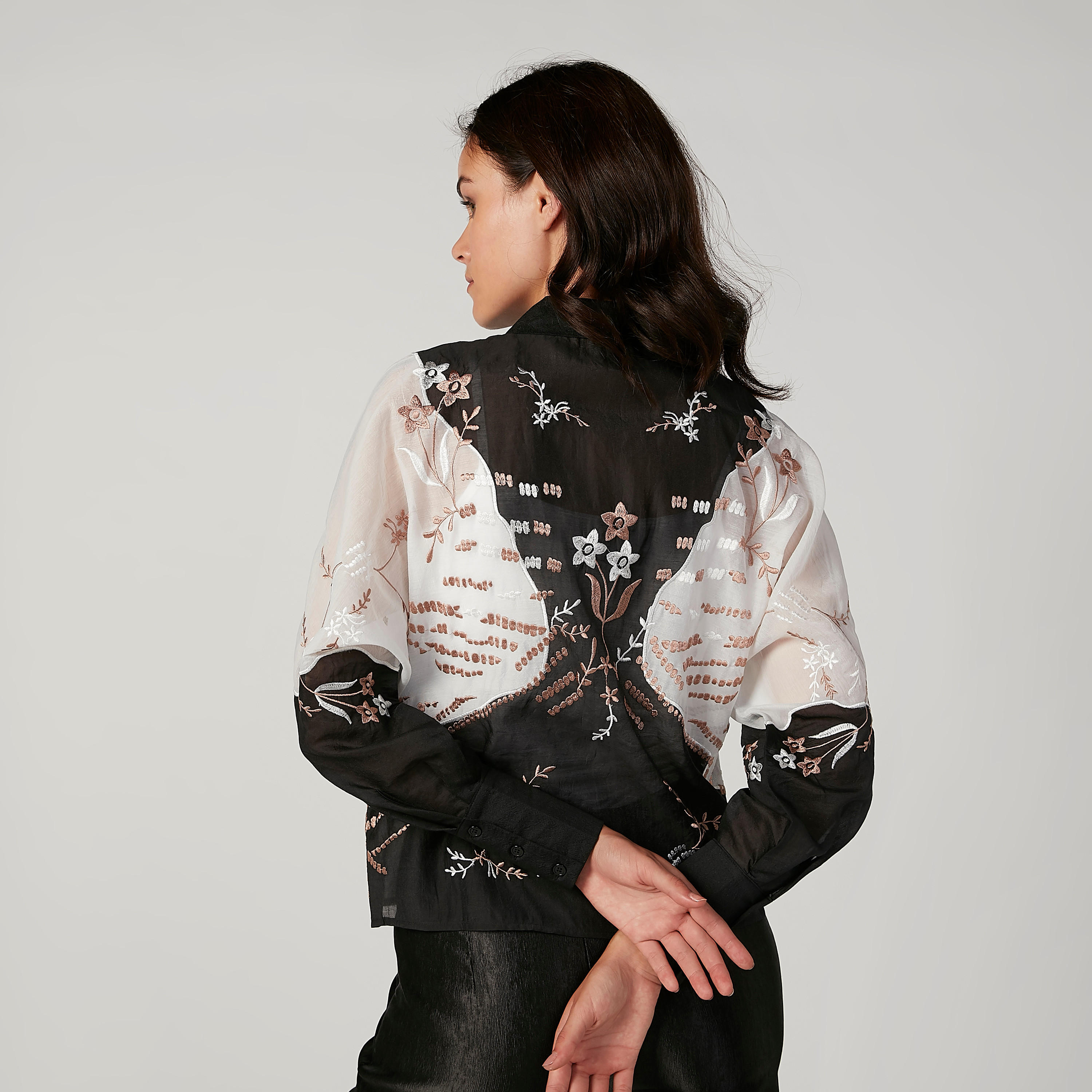 قميص مطرّز بياقة عاديّة وأكمام طويلة من إيل-women-clothing-shirtsandblouses-shirts-image-3