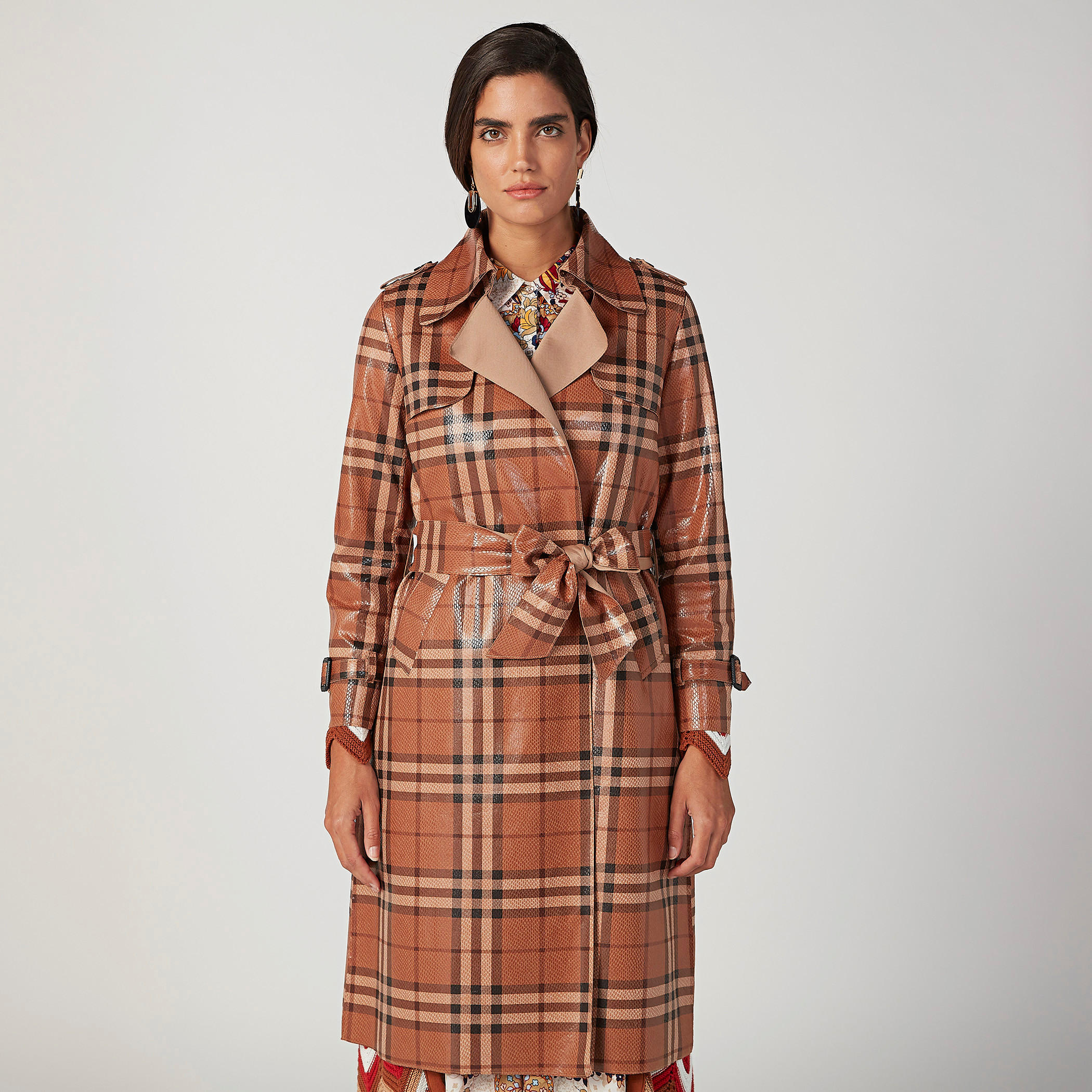 معطف كاروهات بقصّة مستقيمة وجيوب من إيل-women-clothing-coatsandjackets-coats-image-1