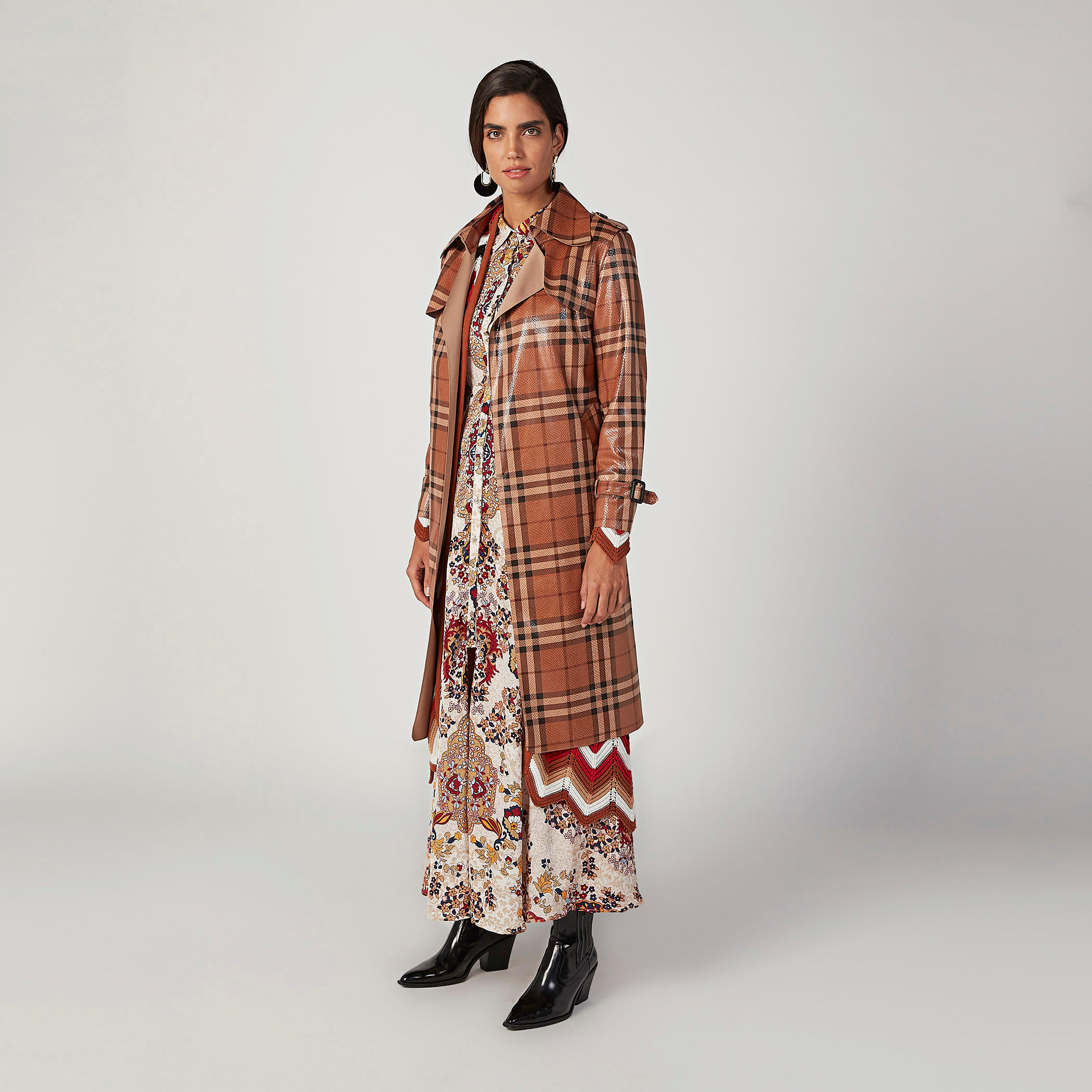 معطف كاروهات بقصّة مستقيمة وجيوب من إيل-women-clothing-coatsandjackets-coats-image-2