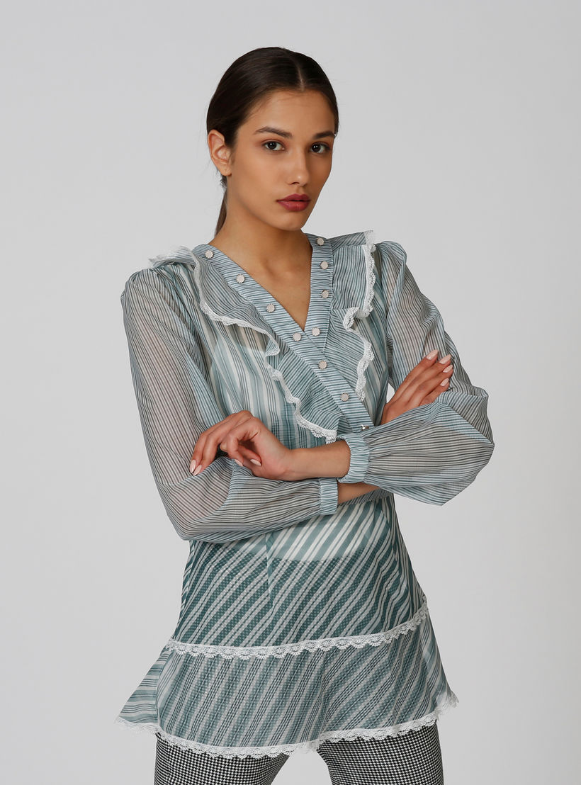 بلوزة واسعة مقلّمة بياقة V وأكمام طويلة من إيل-women-clothing-shirtsandblouses-blouses-image-1