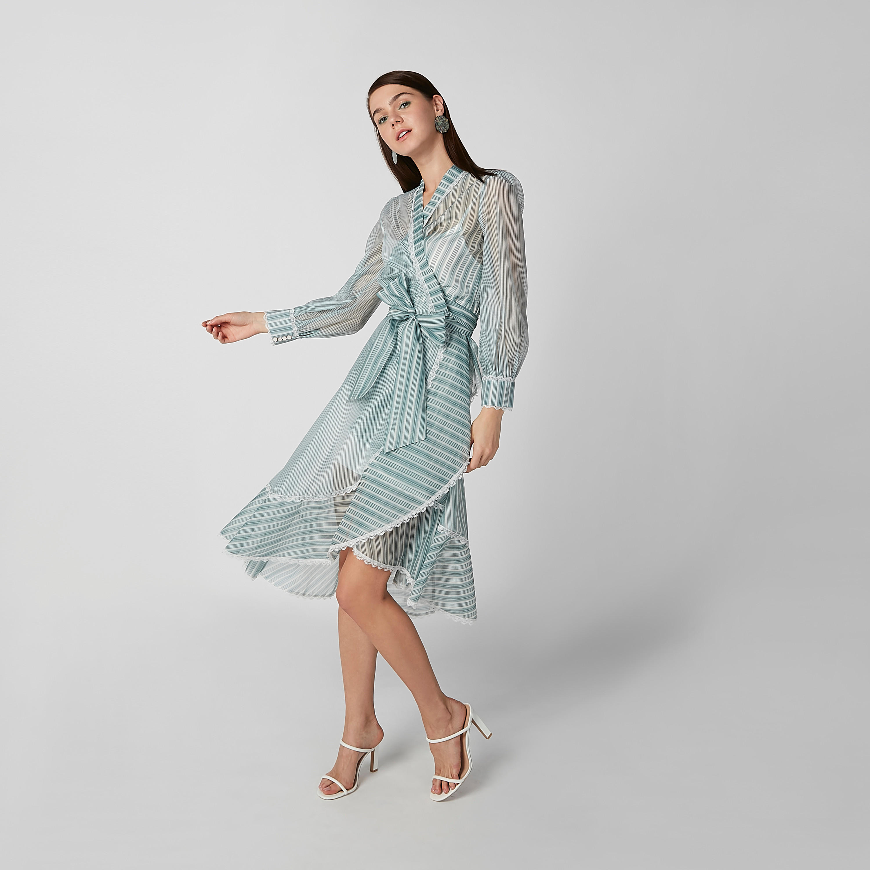 فستان ميدي ملفوف مقلم بأكمام بيشوب من إيل-women-clothing-dresses-image-1