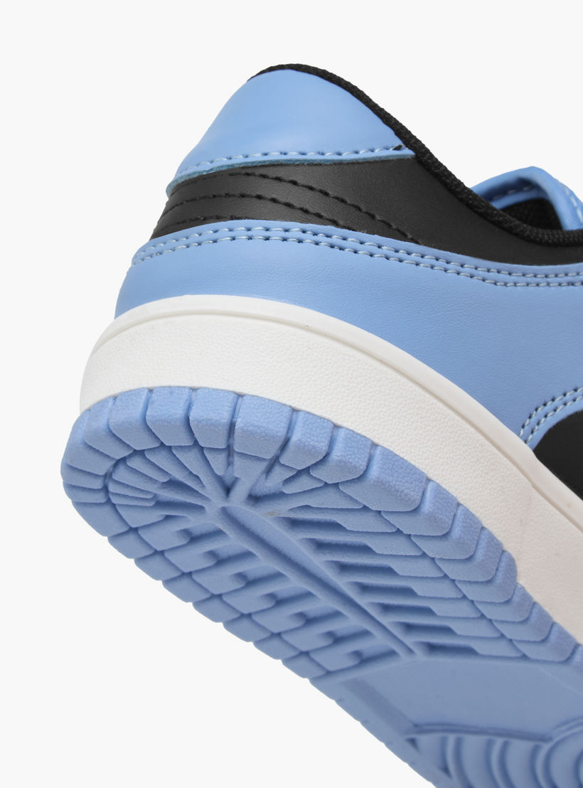 حذاء سنيكرز بشريط إغلاق لاصق للأطفال من أوكلان من شو إكسبرس-boys-shoes-schoolshoes-image-5