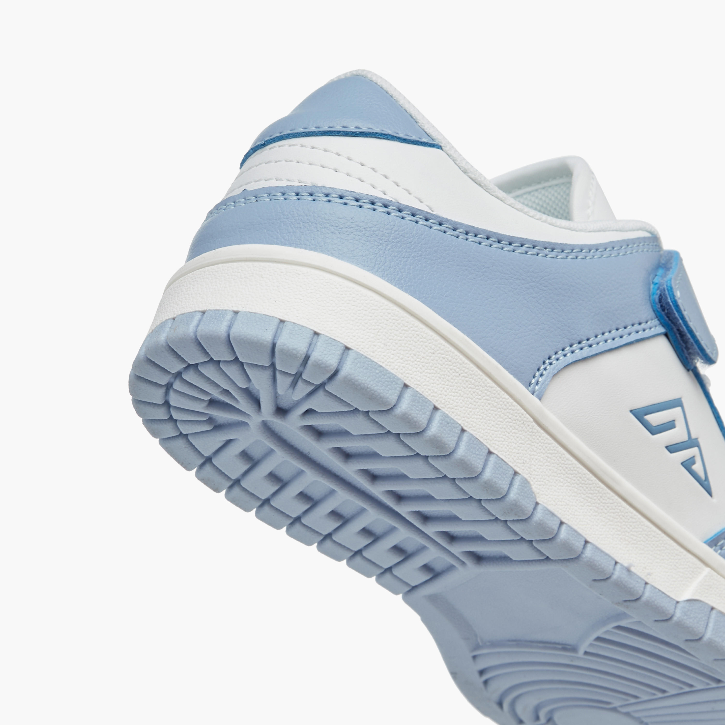 Oaklan by Shoexpress Panelled Sneakers with Hook and Loop Closure-girls-shoes-sneakers-image-5