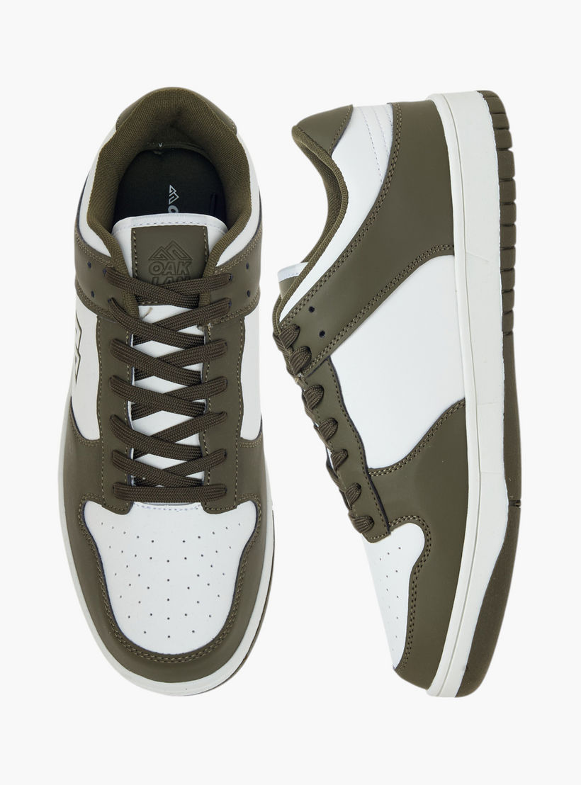حذاء سنيكرز برباط إغلاق وشعار من أوكلان من شوإكسبريس-men-shoes-sneakers-image-1