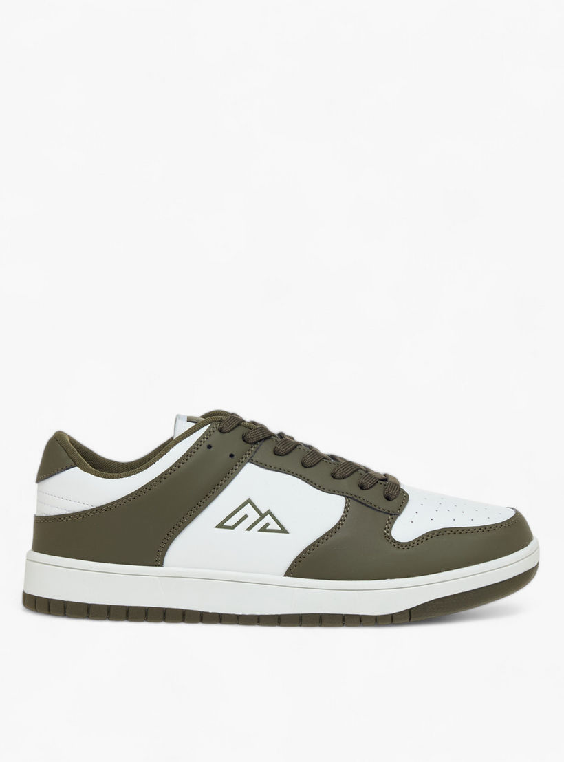 حذاء سنيكرز برباط إغلاق وشعار من أوكلان من شوإكسبريس-men-shoes-sneakers-image-3